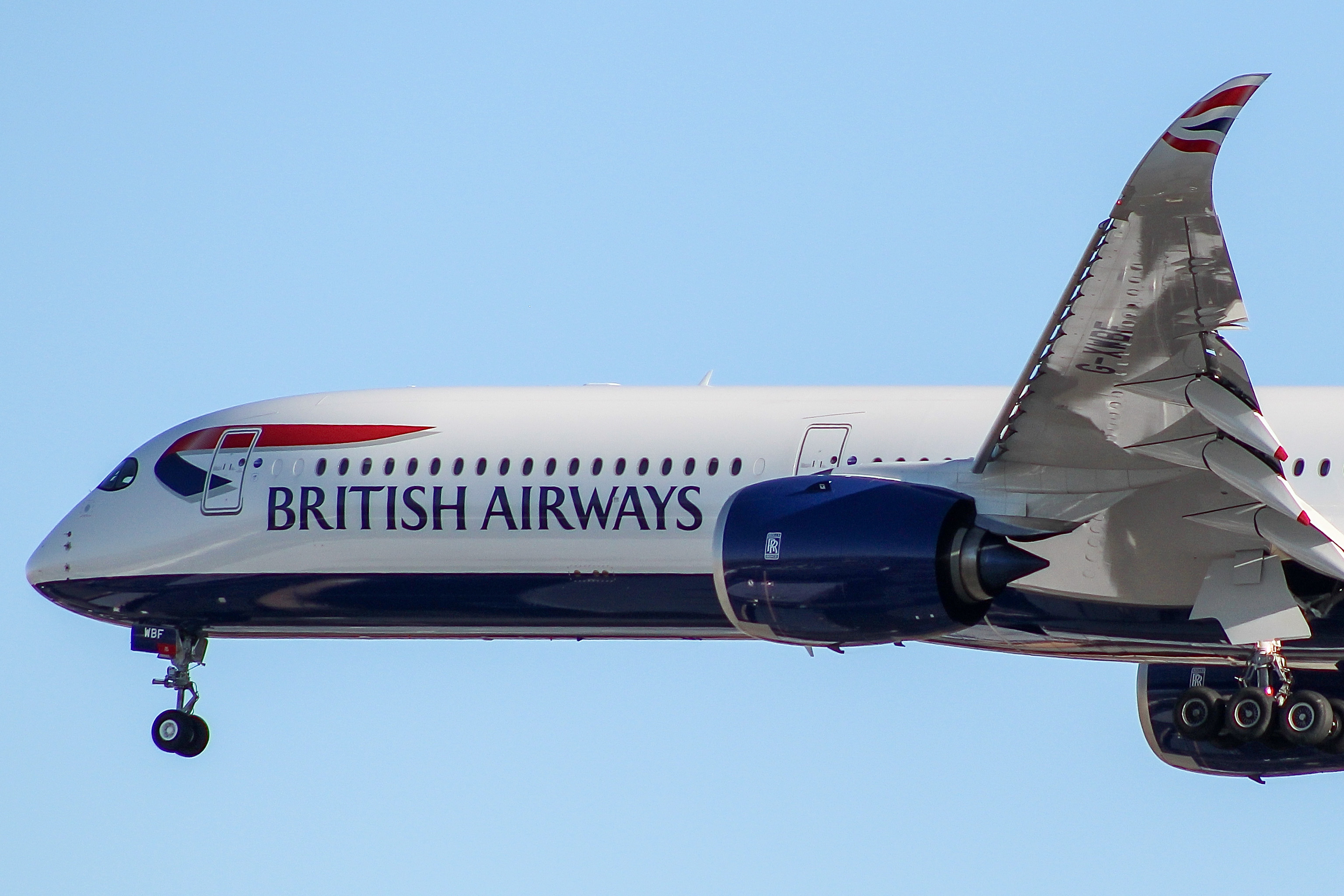 Full size: British Airways Airbus A350-1000 G-XWBF at Chicago O'Hare International Airport