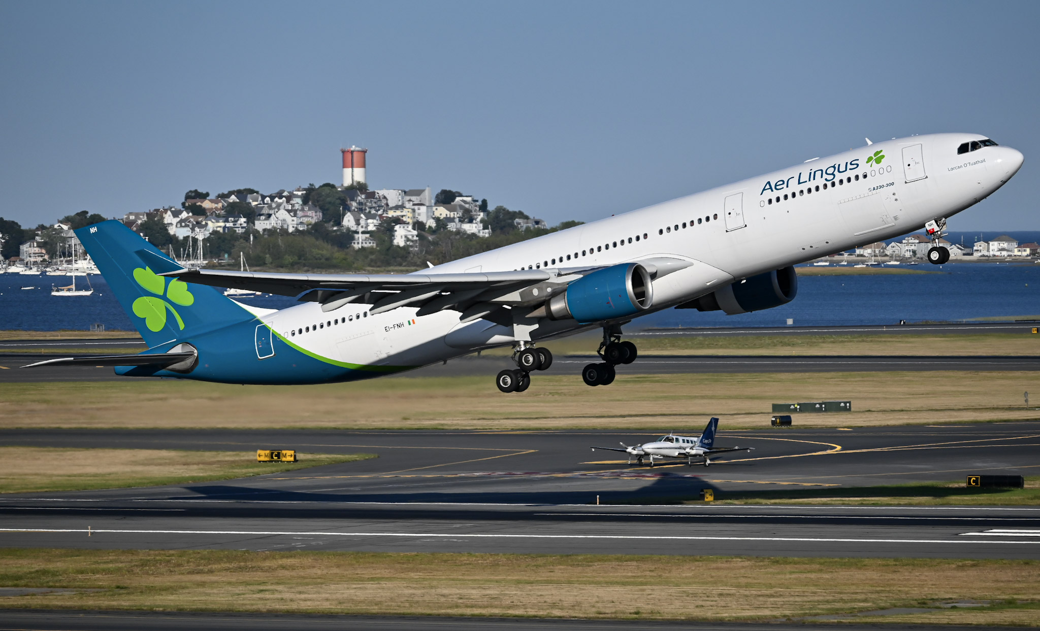 Full size: Aer Lingus Airbus A330-300 EI-FNH at General Edward Lawrence Logan International Airport