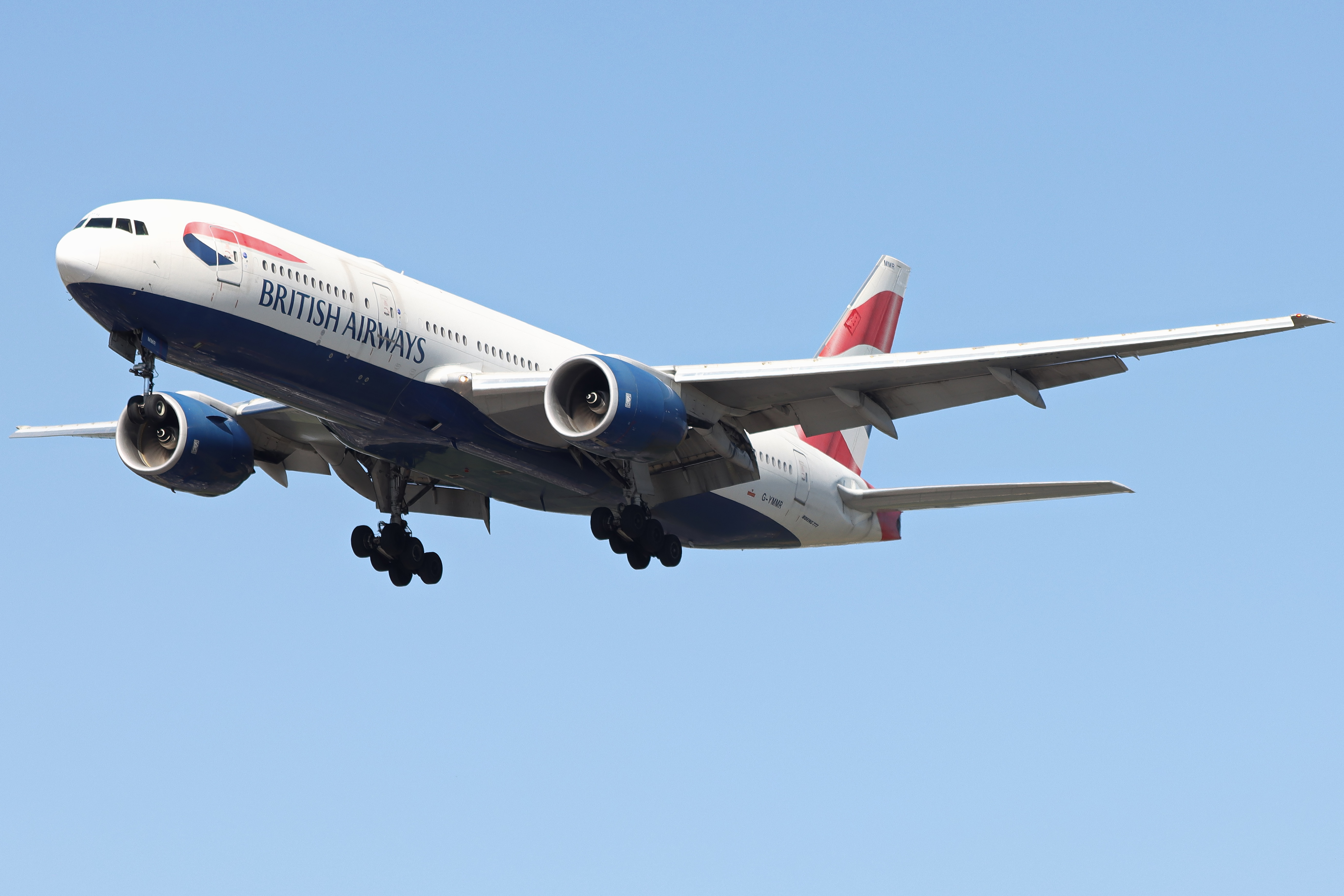 Full size: British Airways Boeing 777-200ER G-YMMR at London Heathrow International Airport