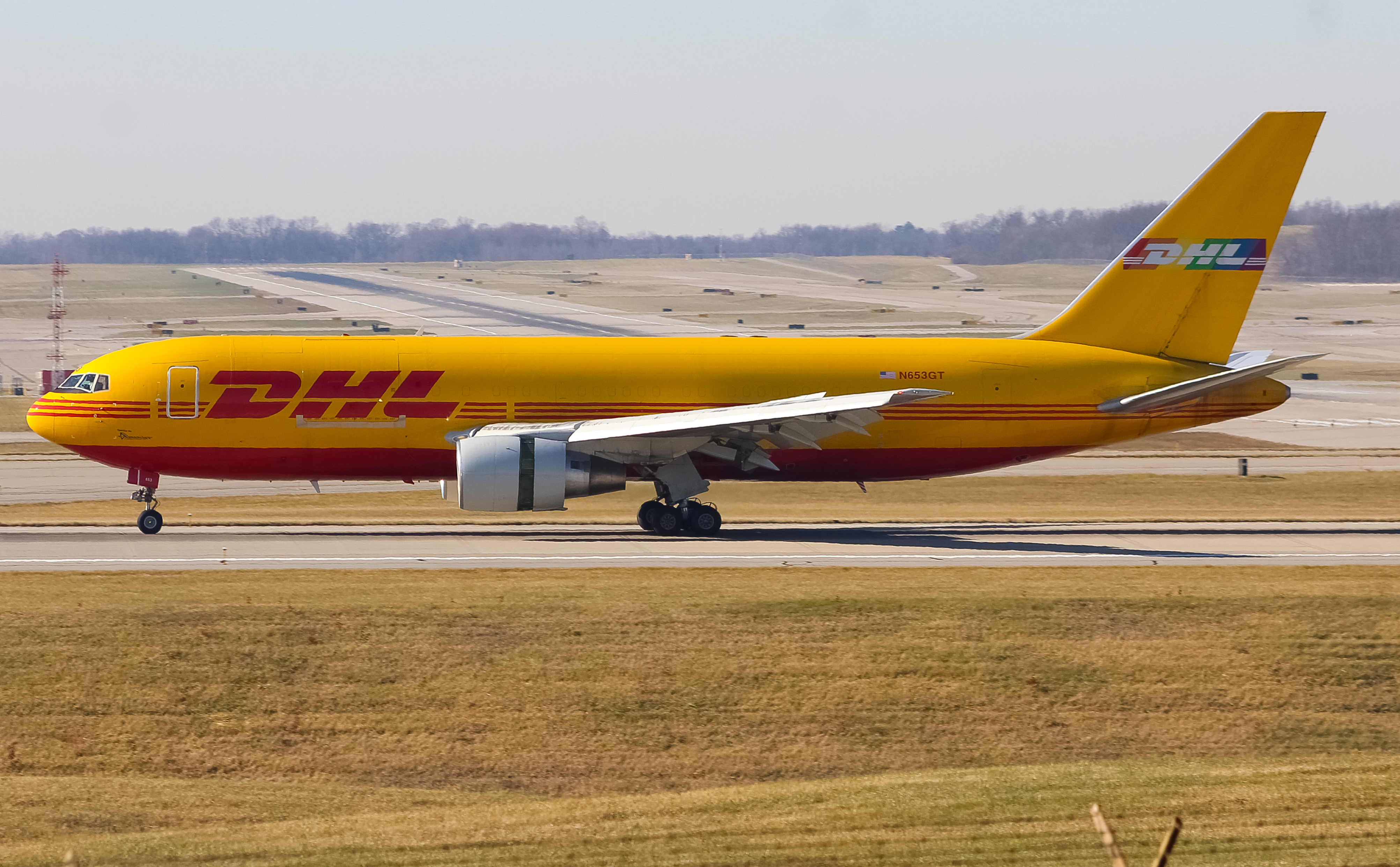 Full size: DHL Boeing 767-200F N653GT at Cincinnati/Northern Kentucky International Airport