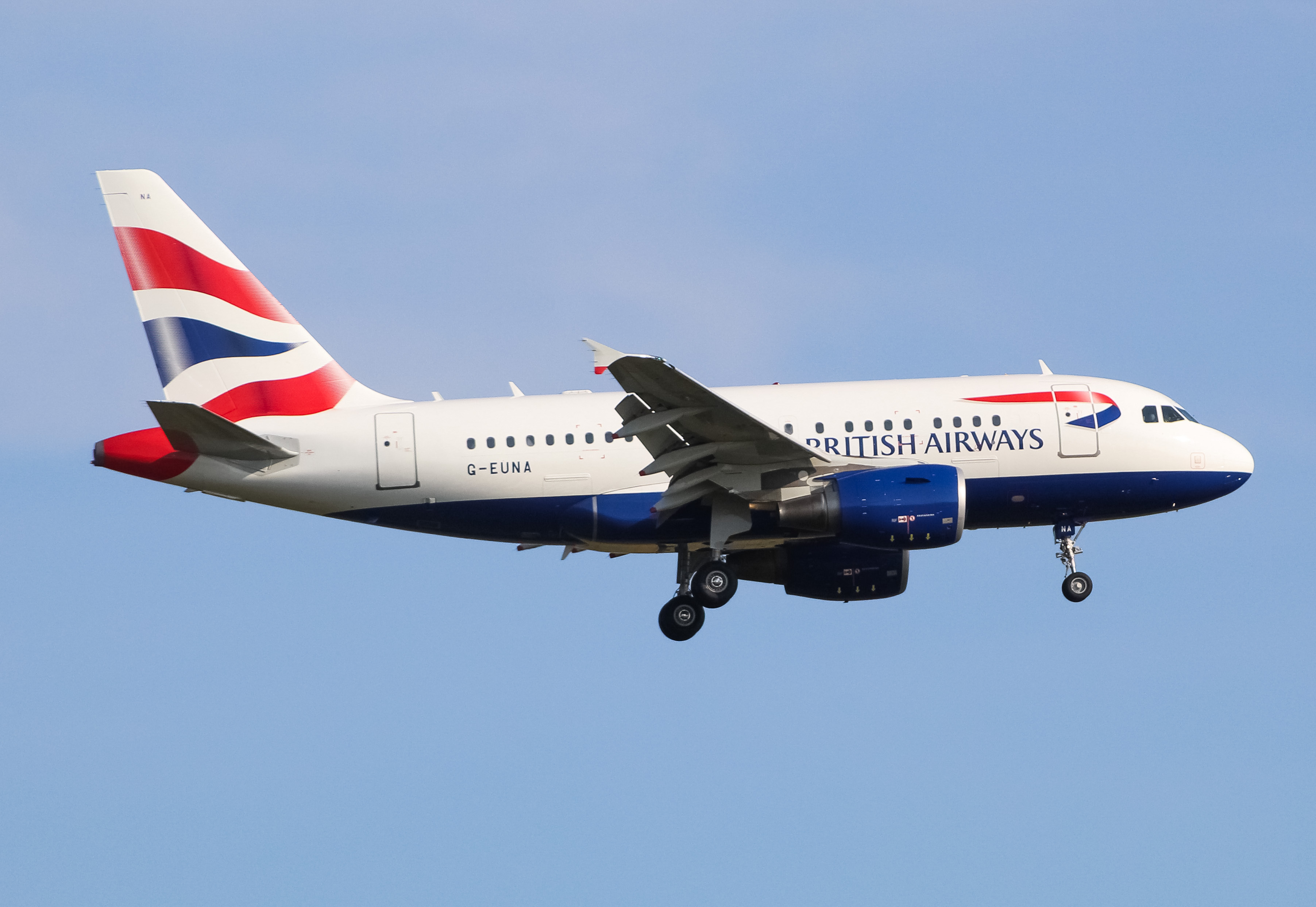Full size: British Airways Airbus A318 G-EUNA at John F. Kennedy International Airport