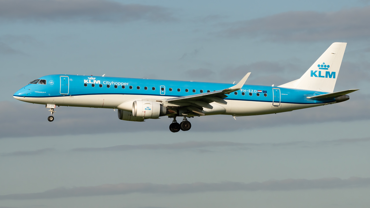 Full size: KLM CityHopper Embraer E190 PH-EZD at London Heathrow International Airport