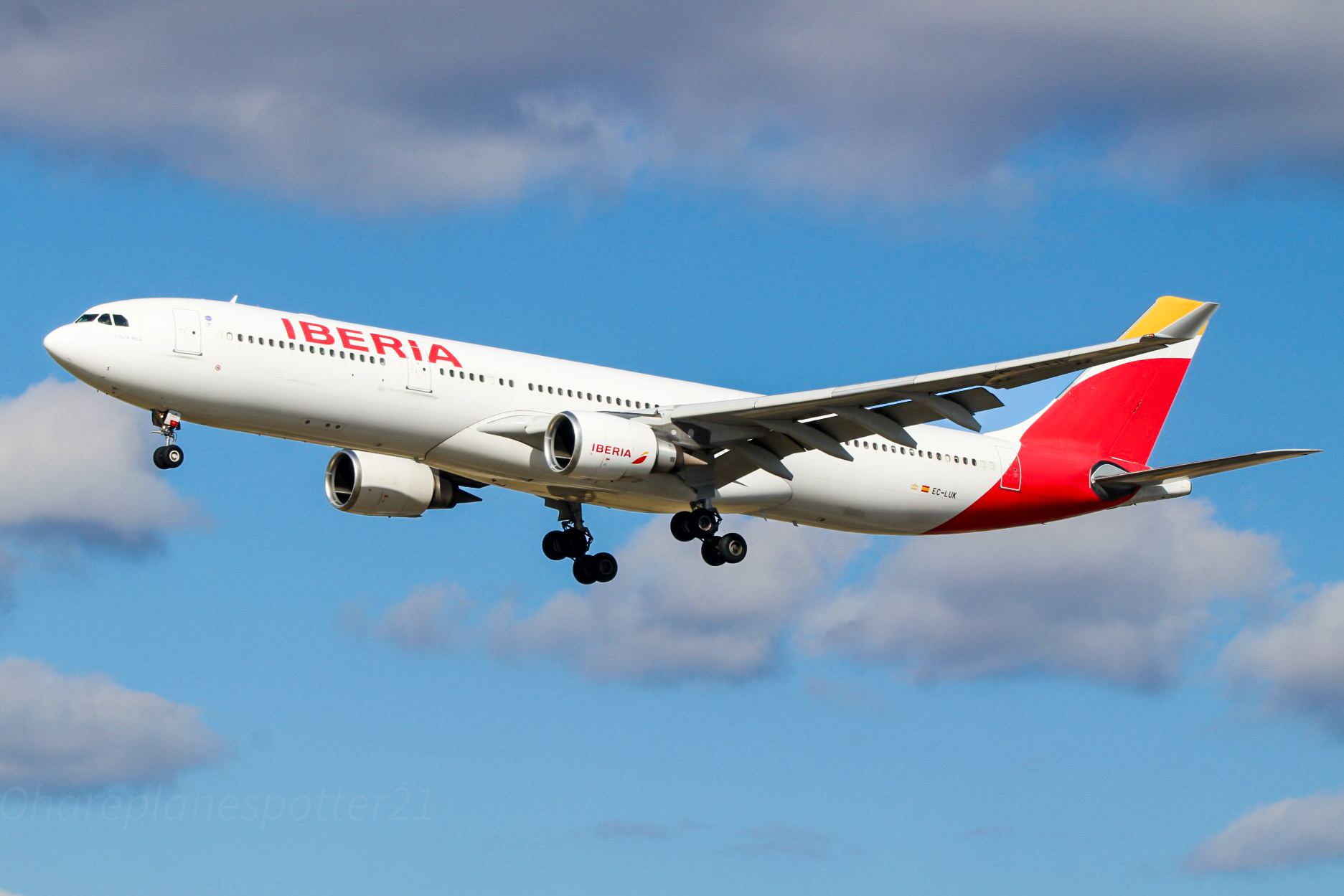Full size: Iberia Airbus A330-300 EC-LUK at Chicago O'Hare International Airport