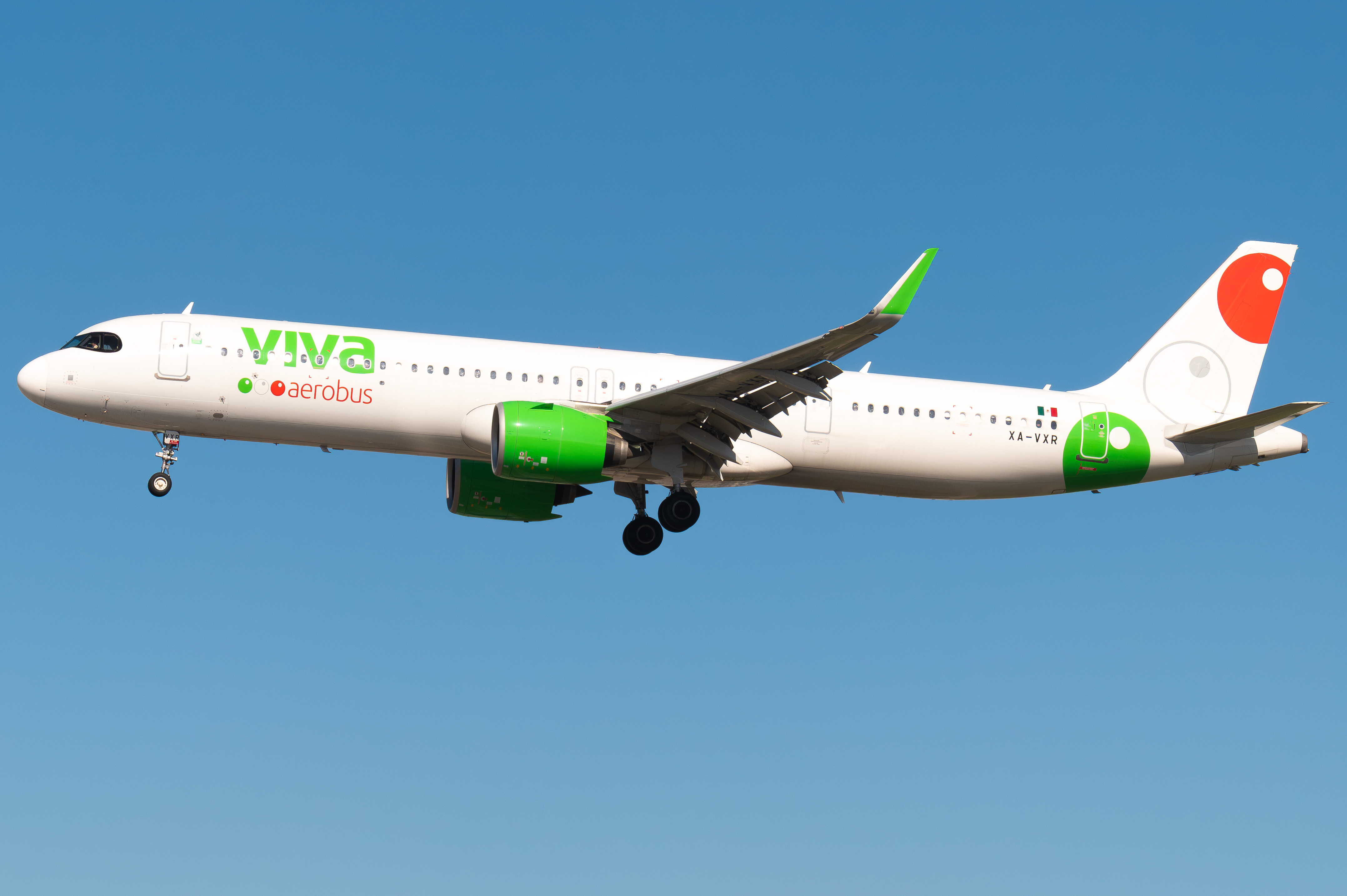 Full size: VivaAerobus Airbus A321NEO XA-VXR at Los Angeles International Airport