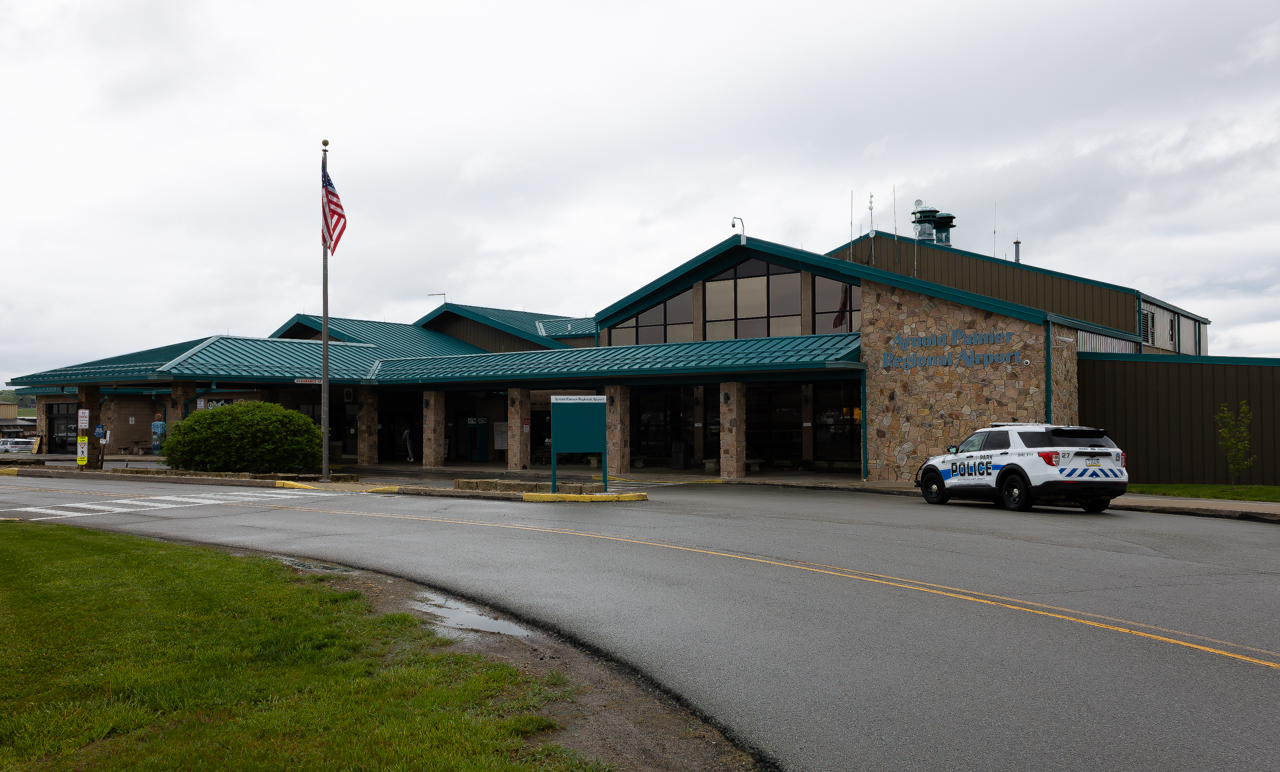 Full size: Airport Photo KLBE at Latrobe Arnold Palmer Regional Airport