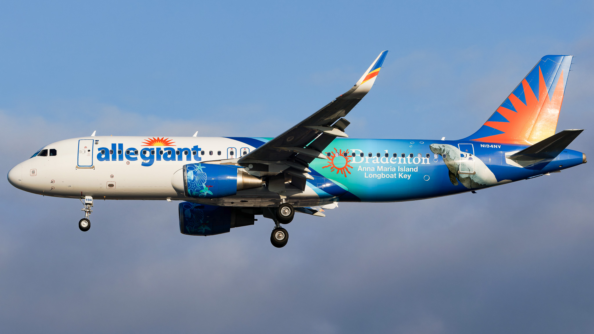 Full size: Allegiant Air Airbus A320 N194NV at St. Petersburg Clearwater International Airport