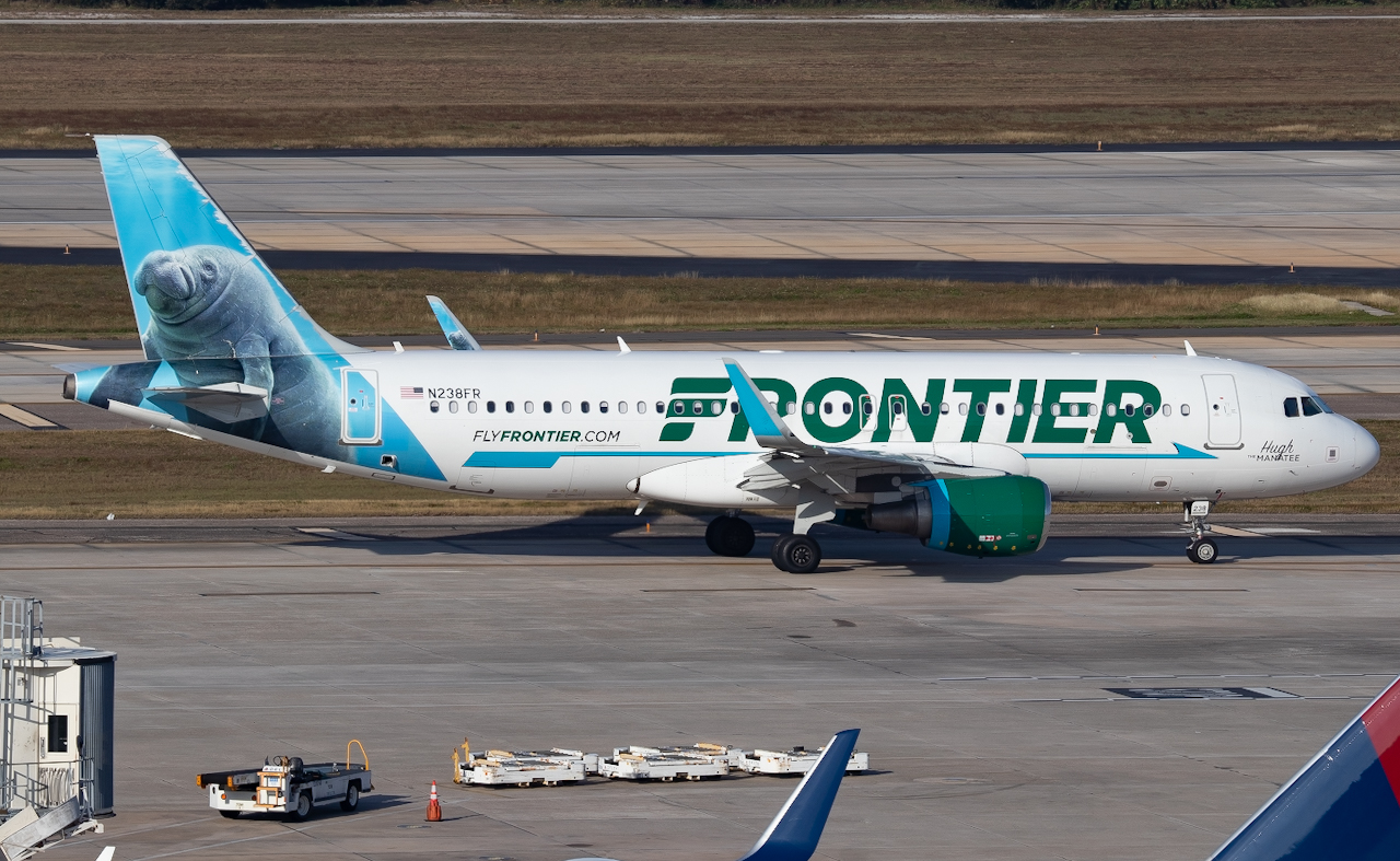 Full size: Frontier Airlines Airbus A320 N238FR at Tampa International Airport