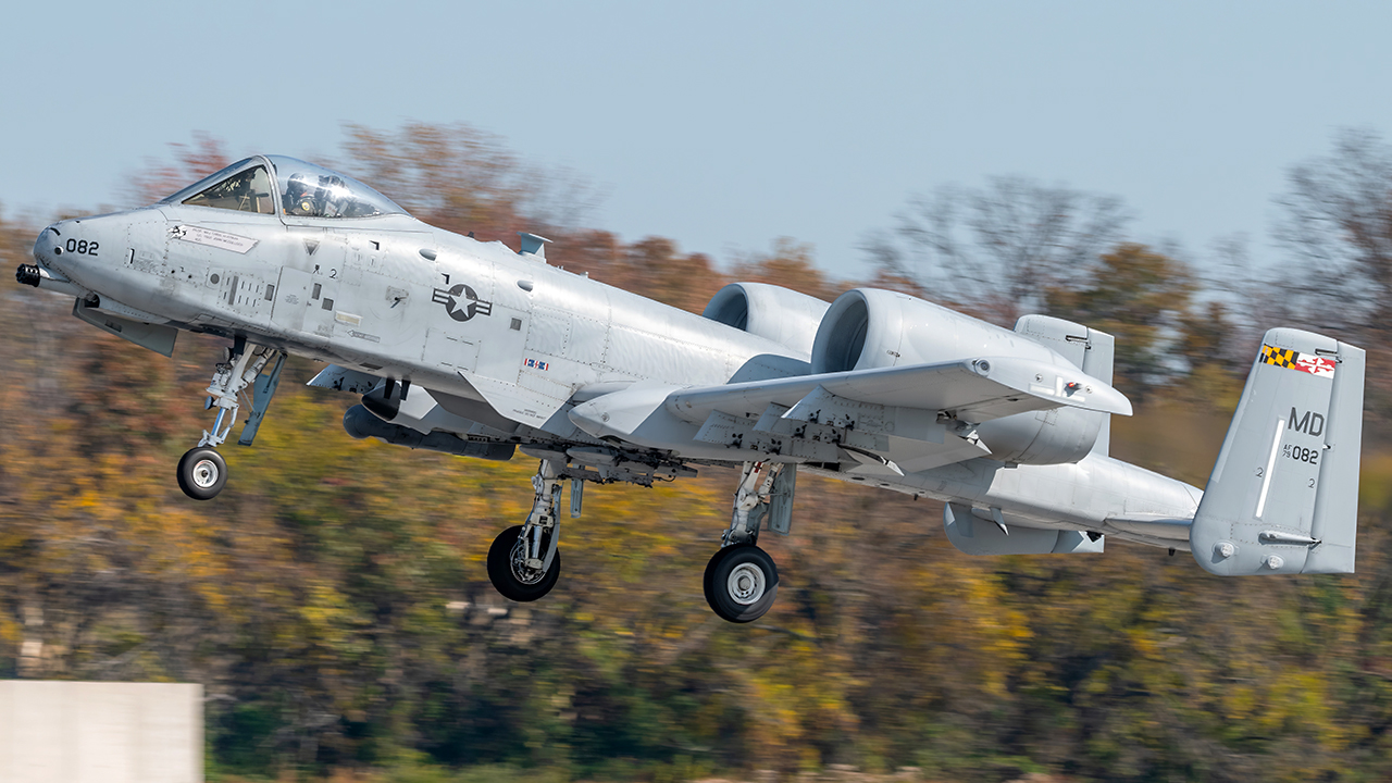 Full size: USAF - United States Air Force Fairchild A-10 Thunderbolt 79-0082 at Martin State Airport