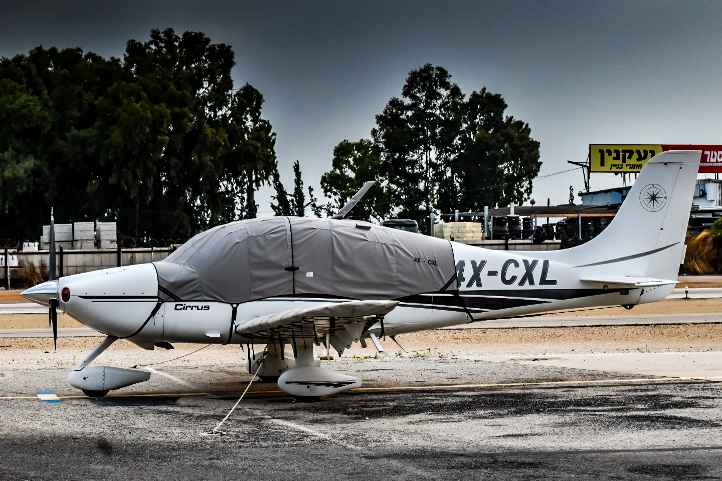 Full size: PRIVATE Cirrus SR22 4X-CXL at Herzliya Airport