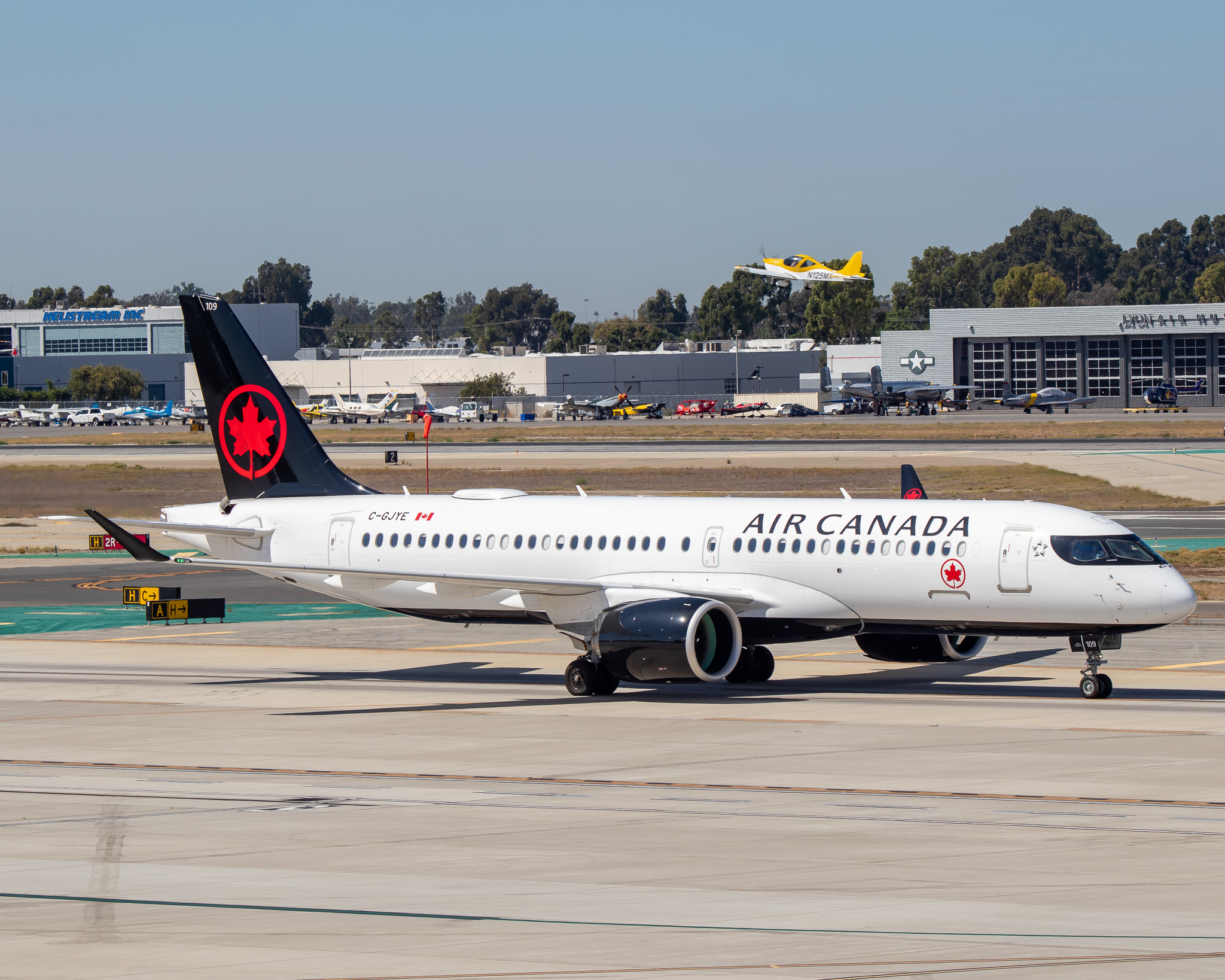 Full size: Air Canada Airbus A220-300 C-GJYE at John Wayne/Orange County Airport