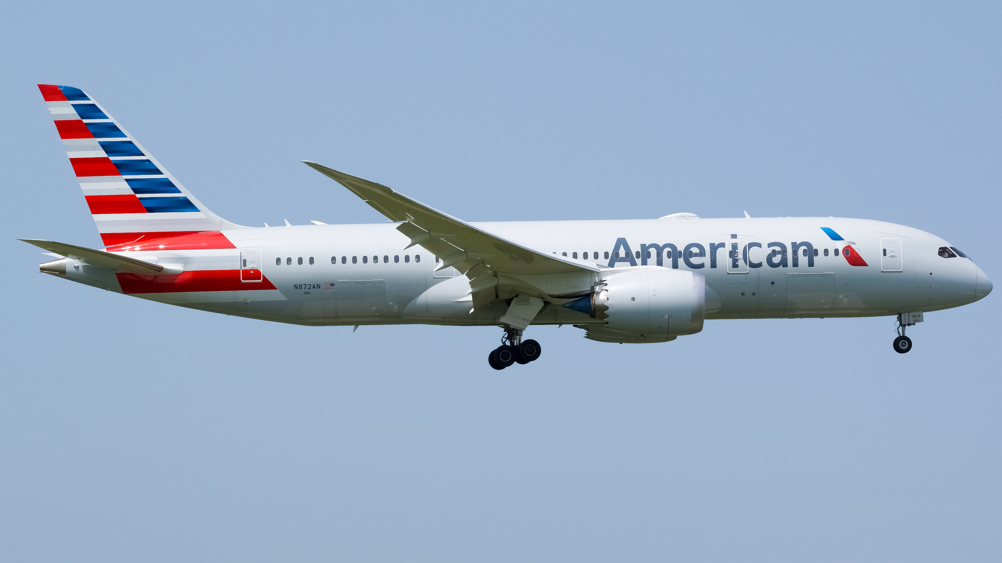 Full size: American Airlines Boeing 787-8 N872AN at Chicago O'Hare International Airport