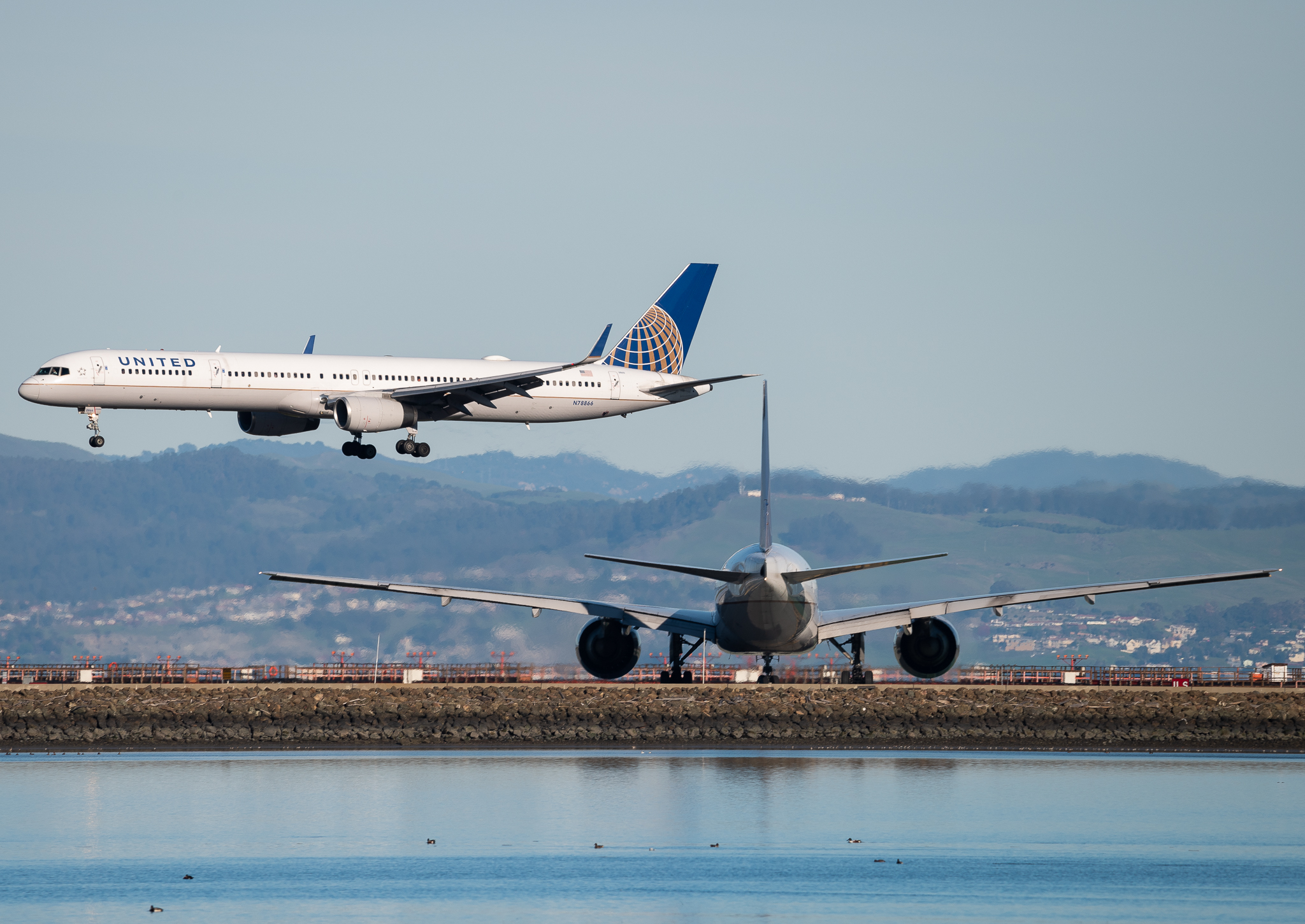 Full size: United Airlines Boeing 757-300 N78866 at San Francisco International Airport