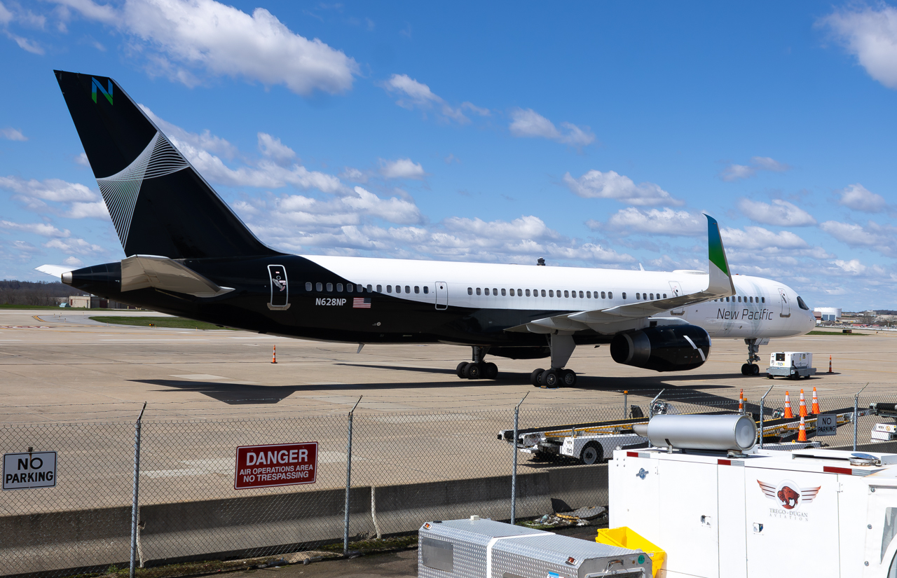 Full size: New Pacific Airlines Boeing 757-200 N628NP at Pittsburgh International Airport