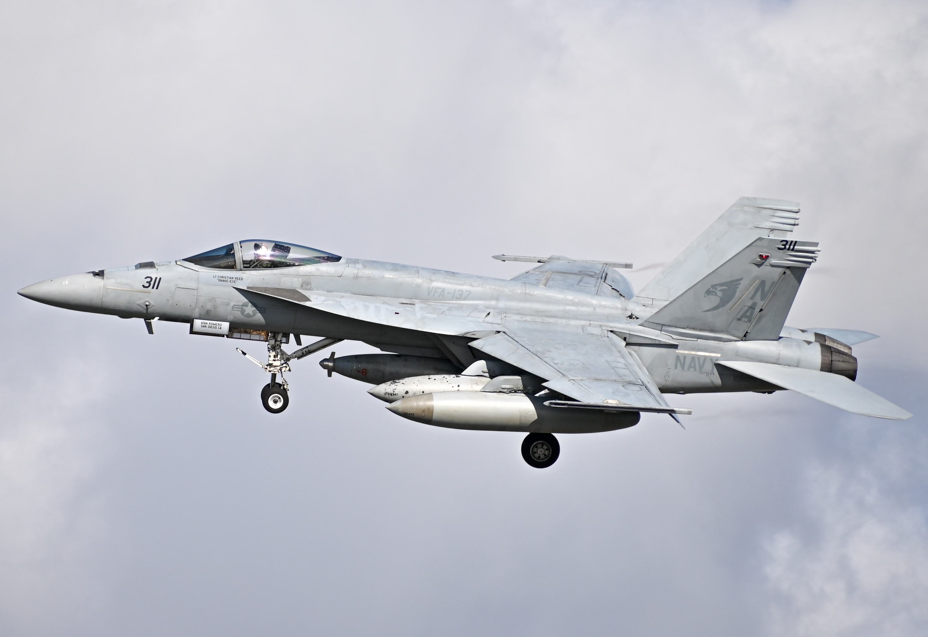 Full size: USN - United States Navy Boeing F/A-18E/F Super Hornet 168875 at North Island NAS