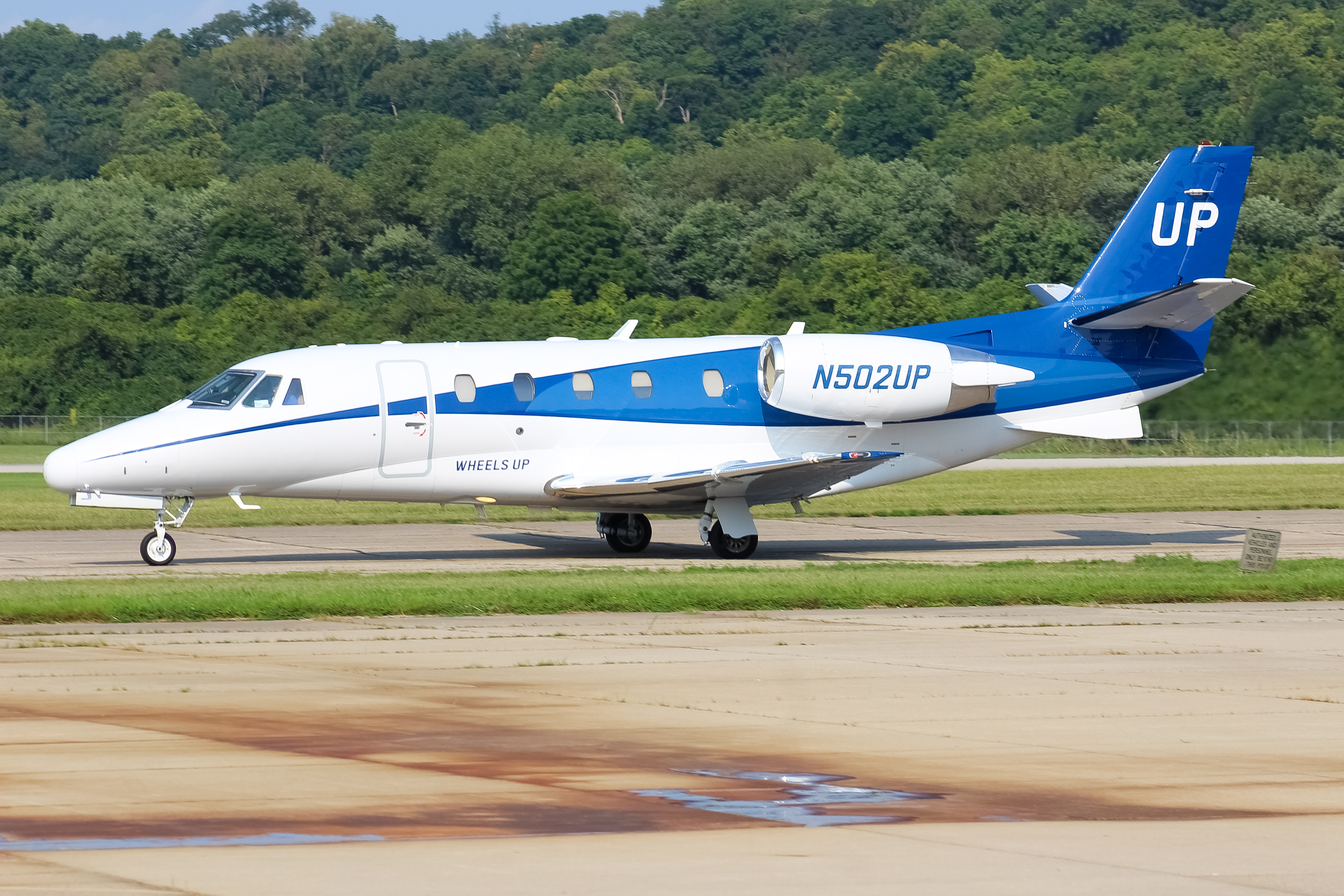 Full size: Wheels Up Cessna Citation 560XL Excel N502UP at Cincinnati Municipal Airport/Lunken Field