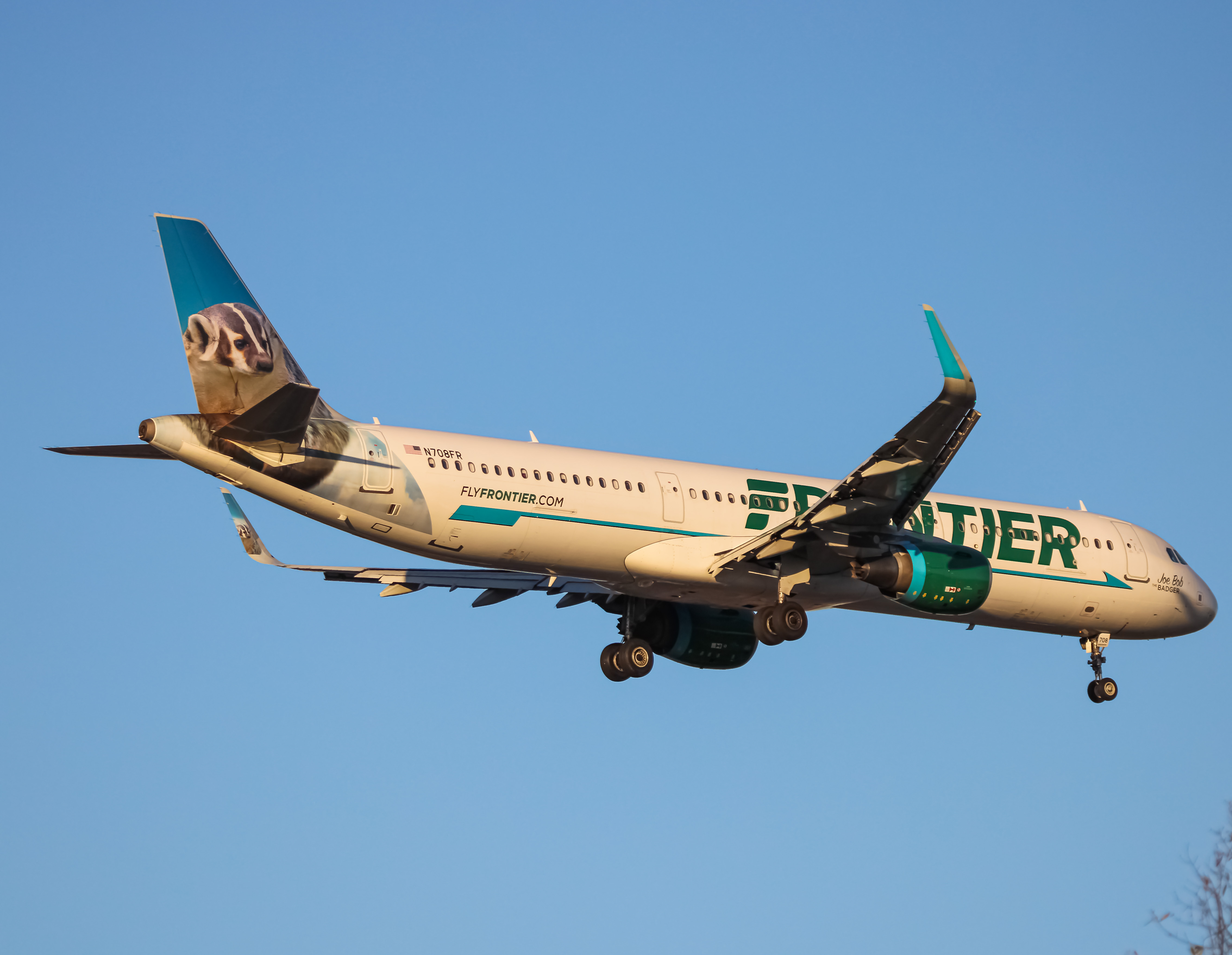 Full size: Frontier Airlines Airbus A321-200 N708FR at Baltimore/Washington International Thurgood Marshall Airport