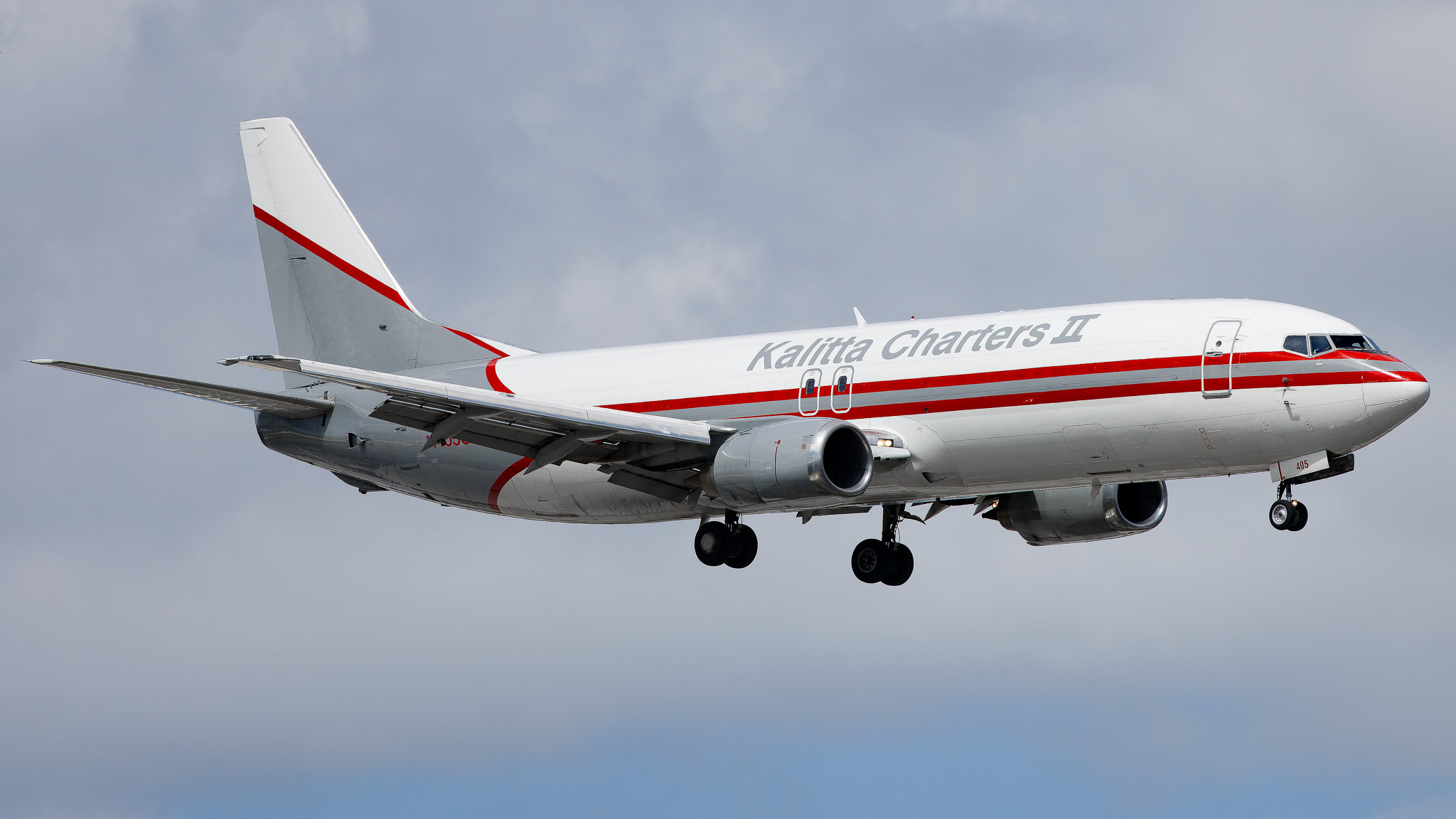 Full size: Kalitta Charters Boeing 737-400F N405CK at Miami International Airport