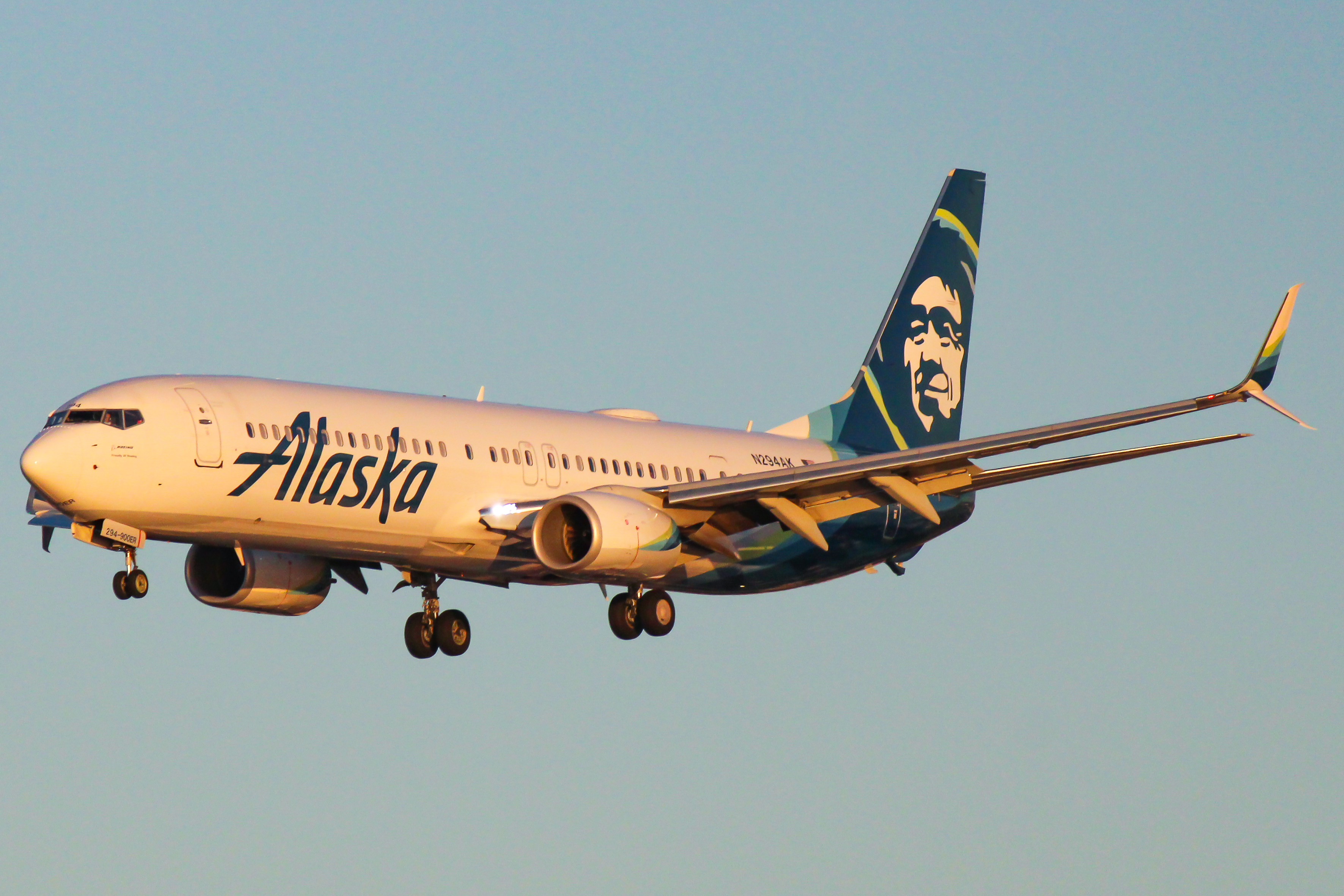 Full size: Alaska Airlines Boeing 737-900ER N294AK at San Diego International Airport
