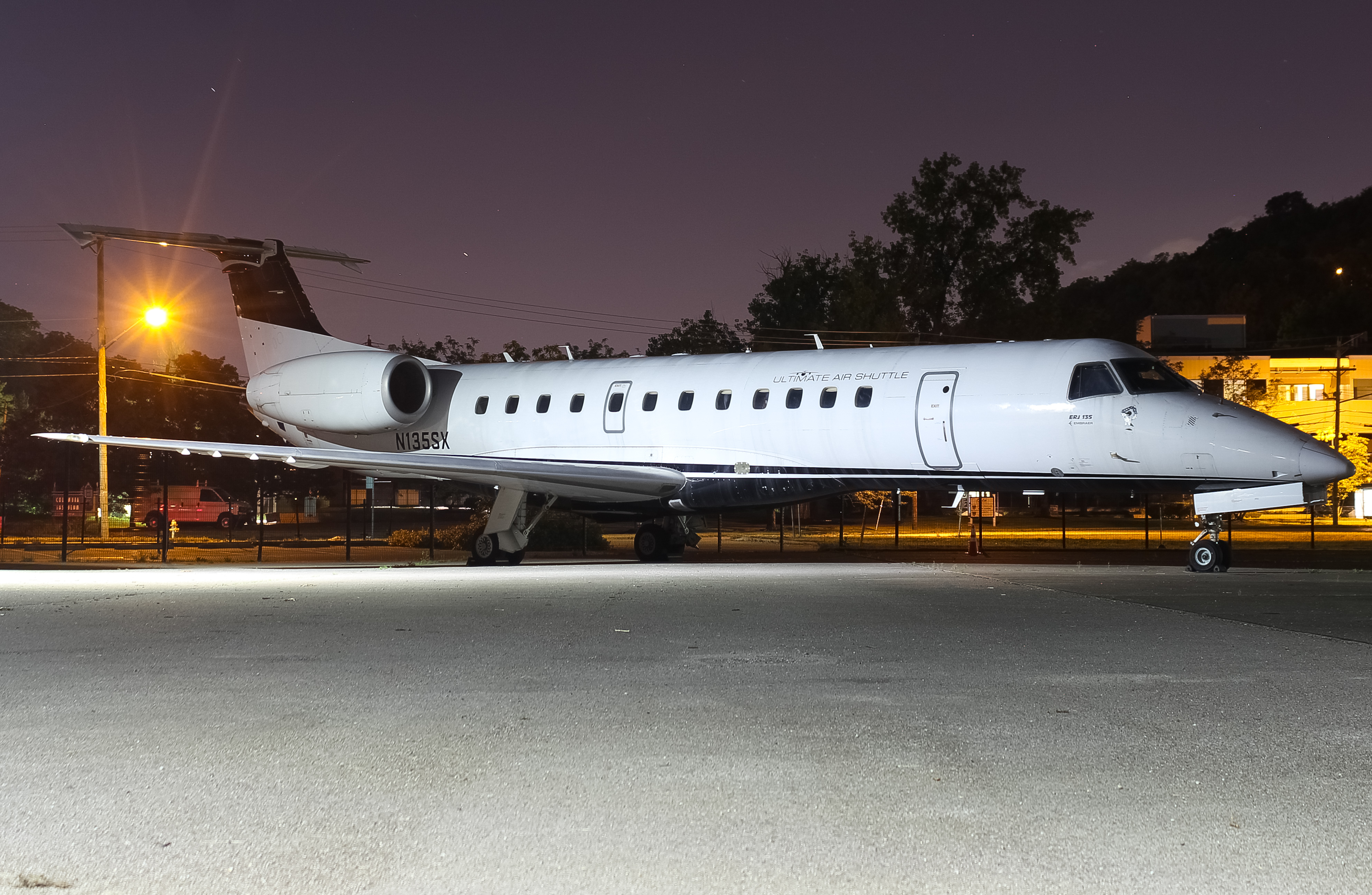 Full size: Ultimate Air Shuttle Embraer ERJ135 N135SX at Cincinnati Municipal Airport/Lunken Field