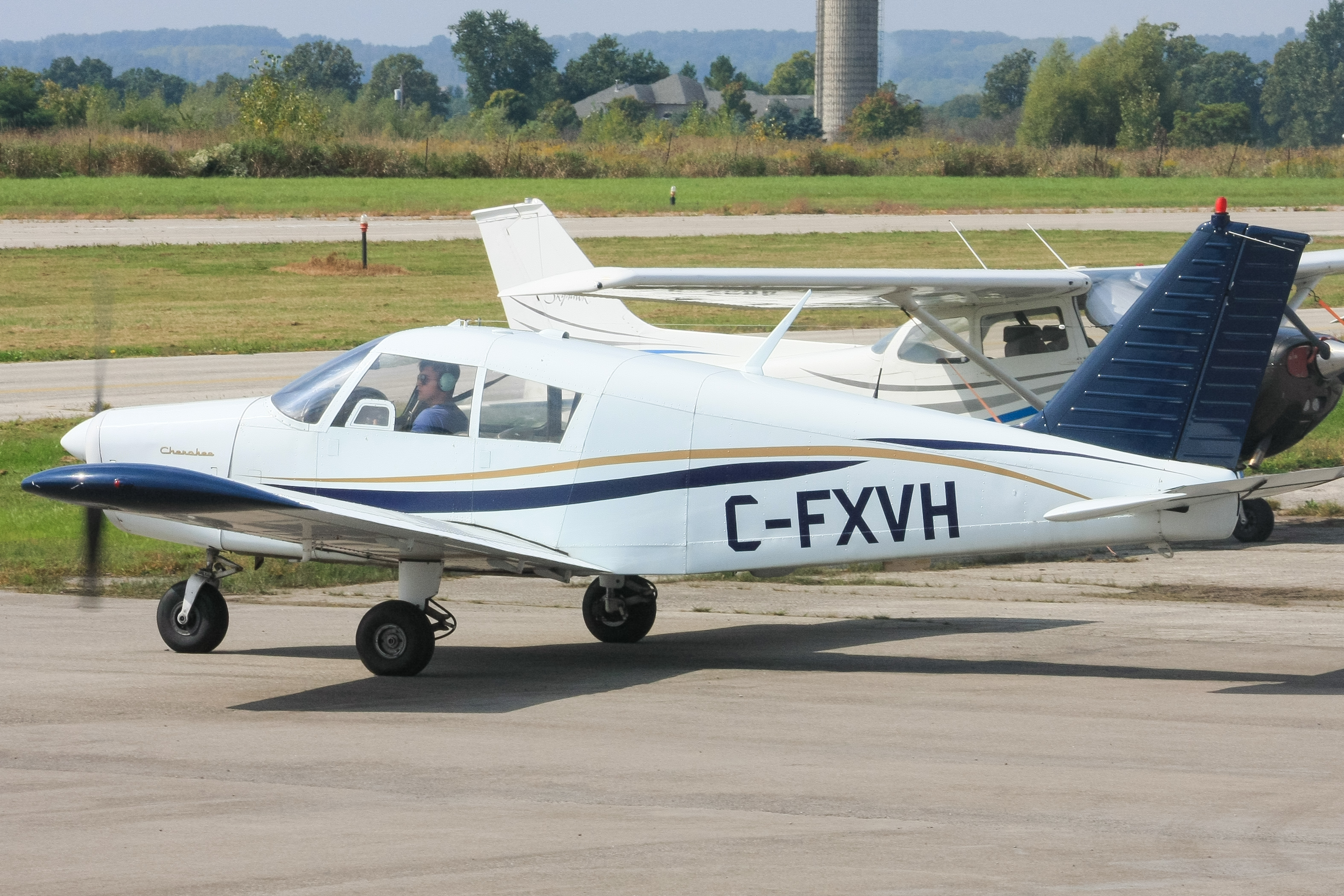 Full size: PRIVATE Piper PA-28-160  C-FXVH at 