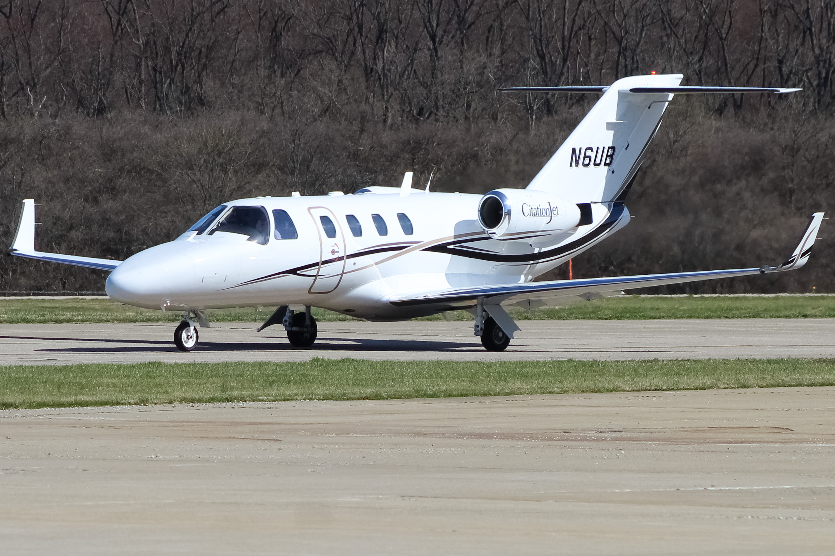 Full size: PRIVATE Cessna Citation CJ1 N6UB at Cincinnati Municipal Airport/Lunken Field