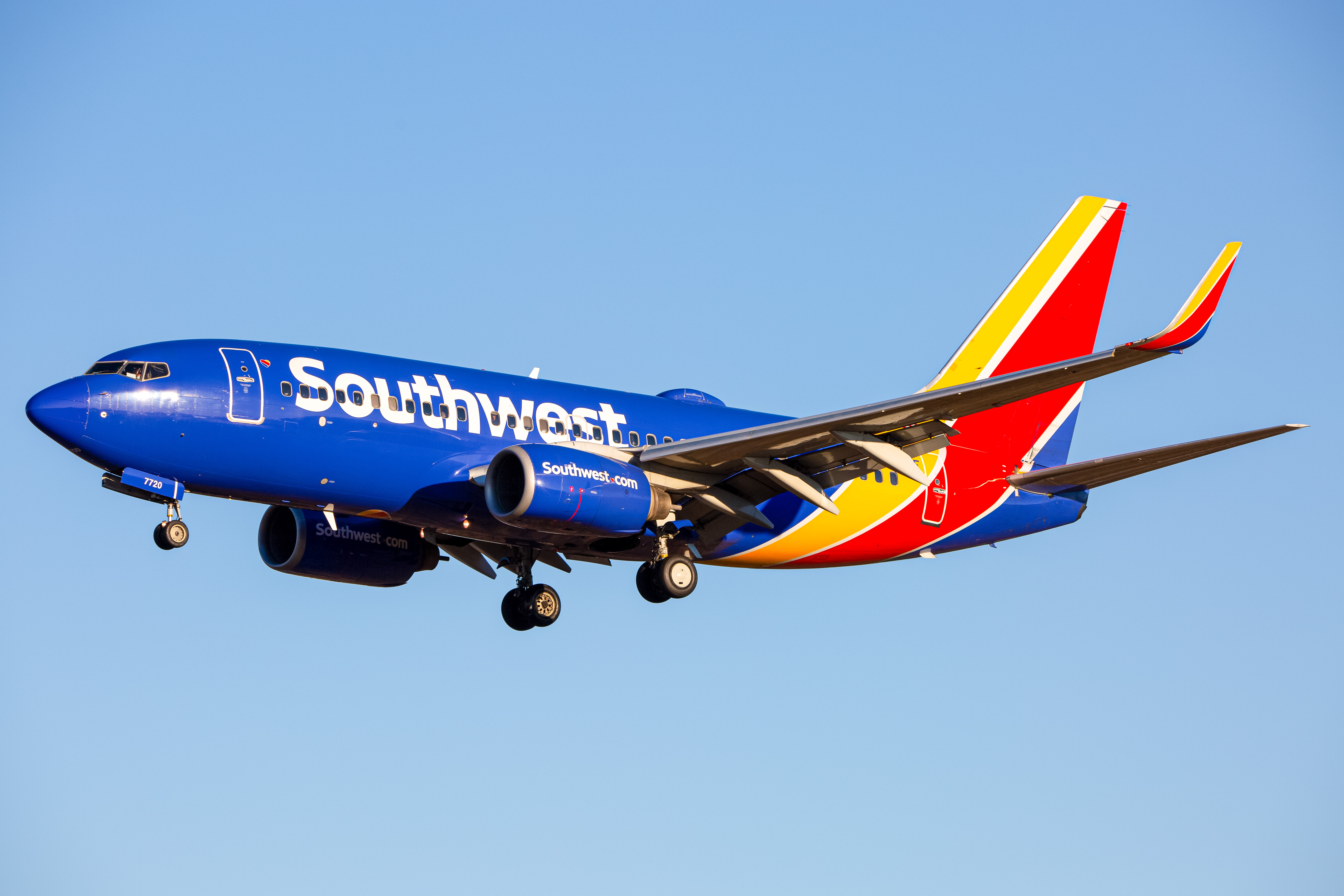 Full size: Southwest Airlines Boeing 737-700 N7720F at Baltimore/Washington International Thurgood Marshall Airport