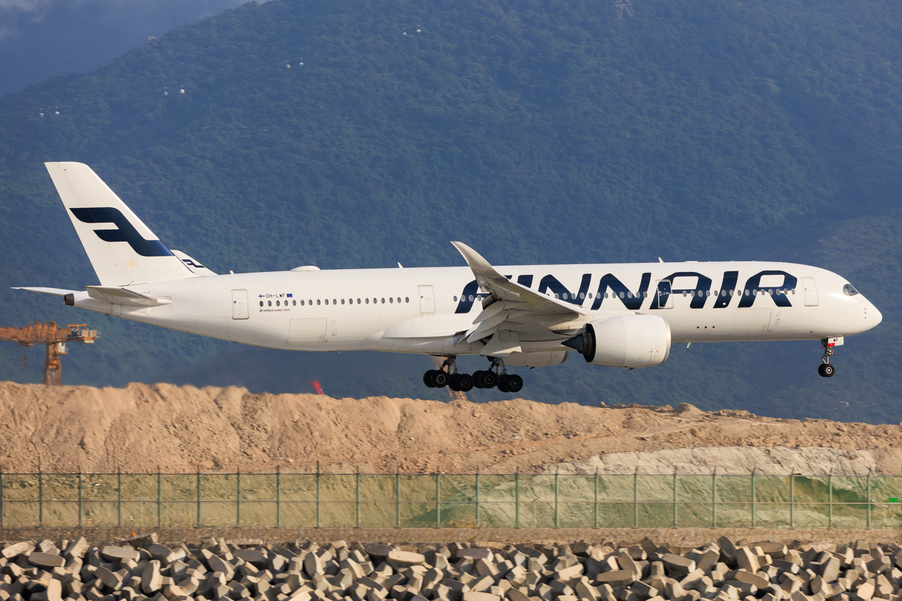 Full size: Finnair Airbus A350-900 OH-LWF at Hong Kong International Airport