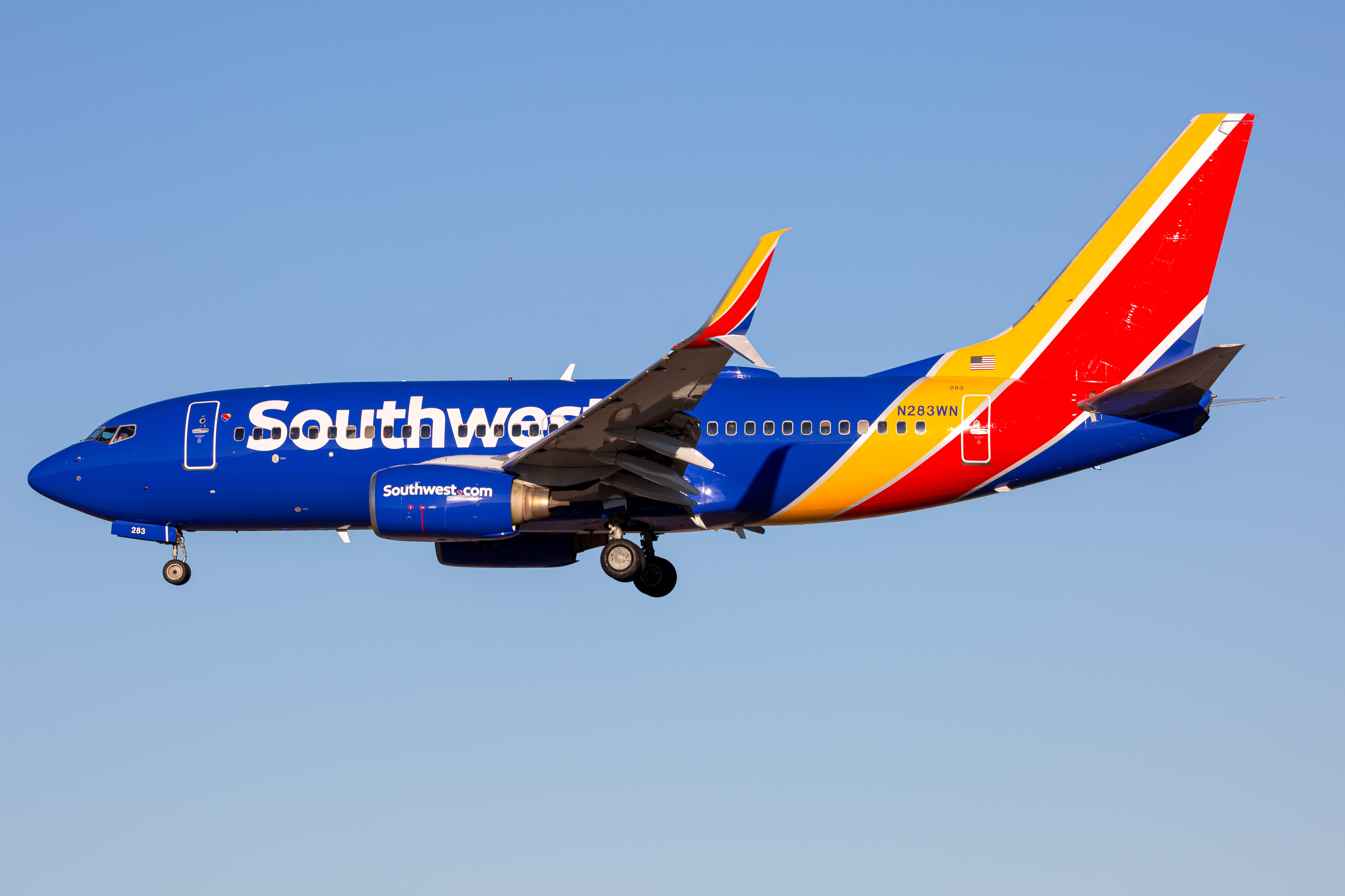 Full size: Southwest Airlines Boeing 737-700 N283WN at Baltimore/Washington International Thurgood Marshall Airport