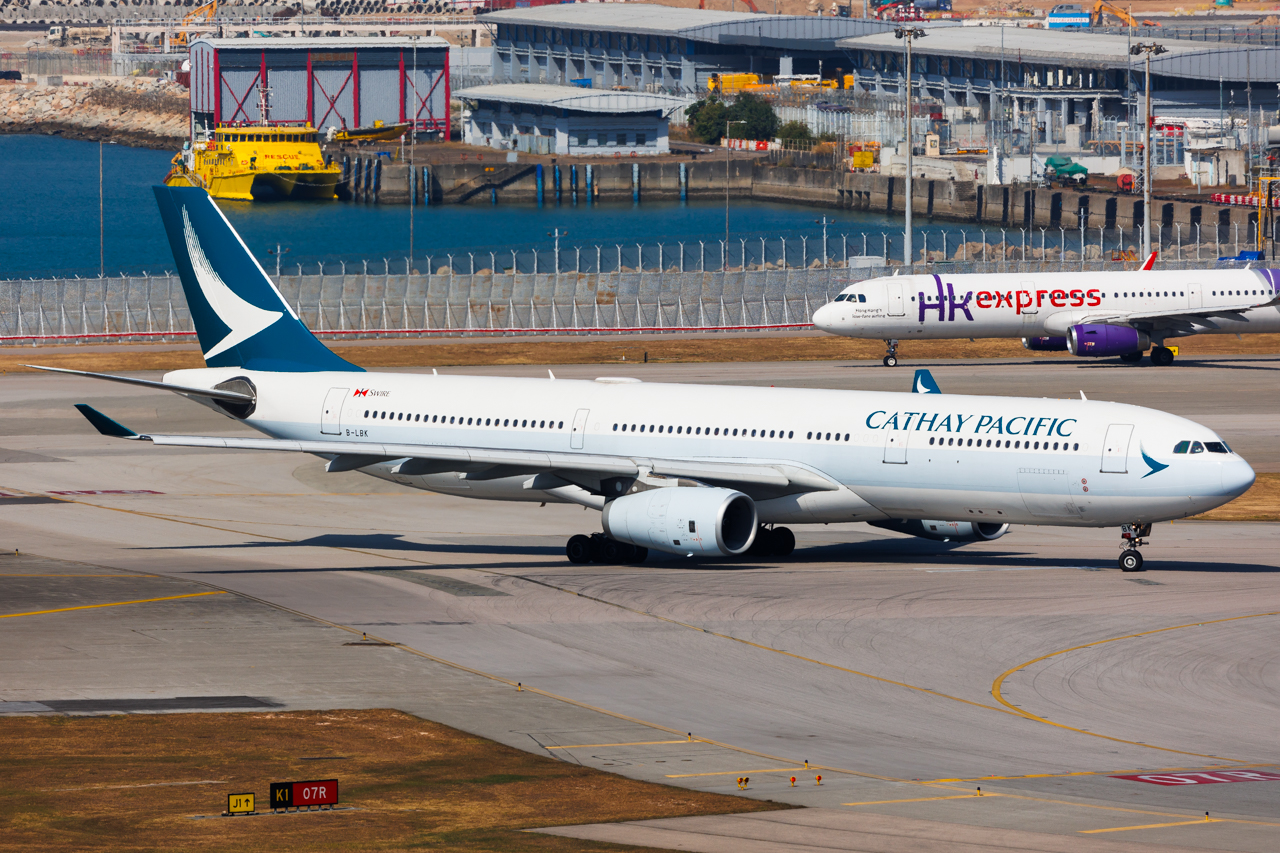 Full size: Cathay Pacific Airbus A330-300 B-LBK at Hong Kong International Airport