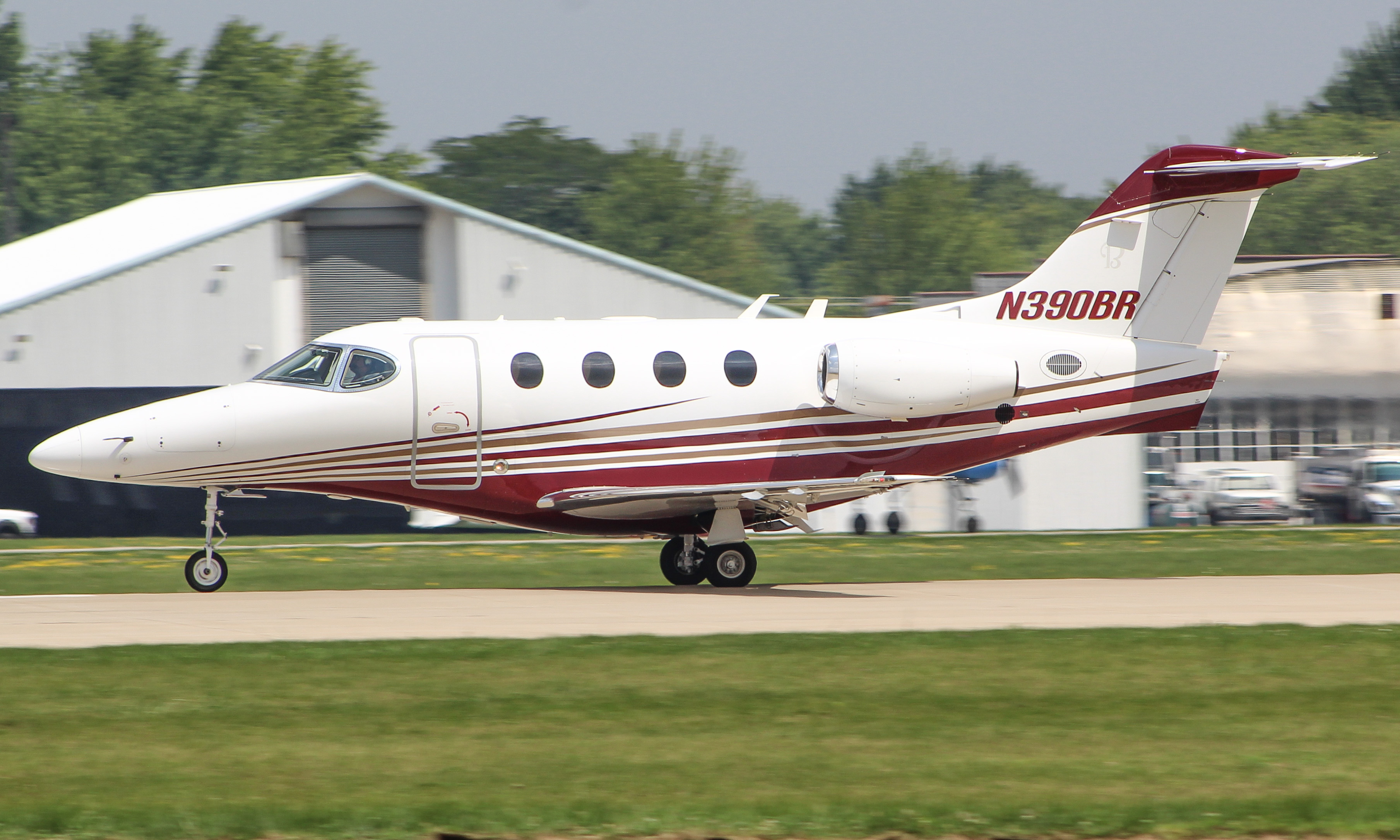 Full size: PRIVATE Beechcraft Premier  N390BR at Wittman Regional Airport