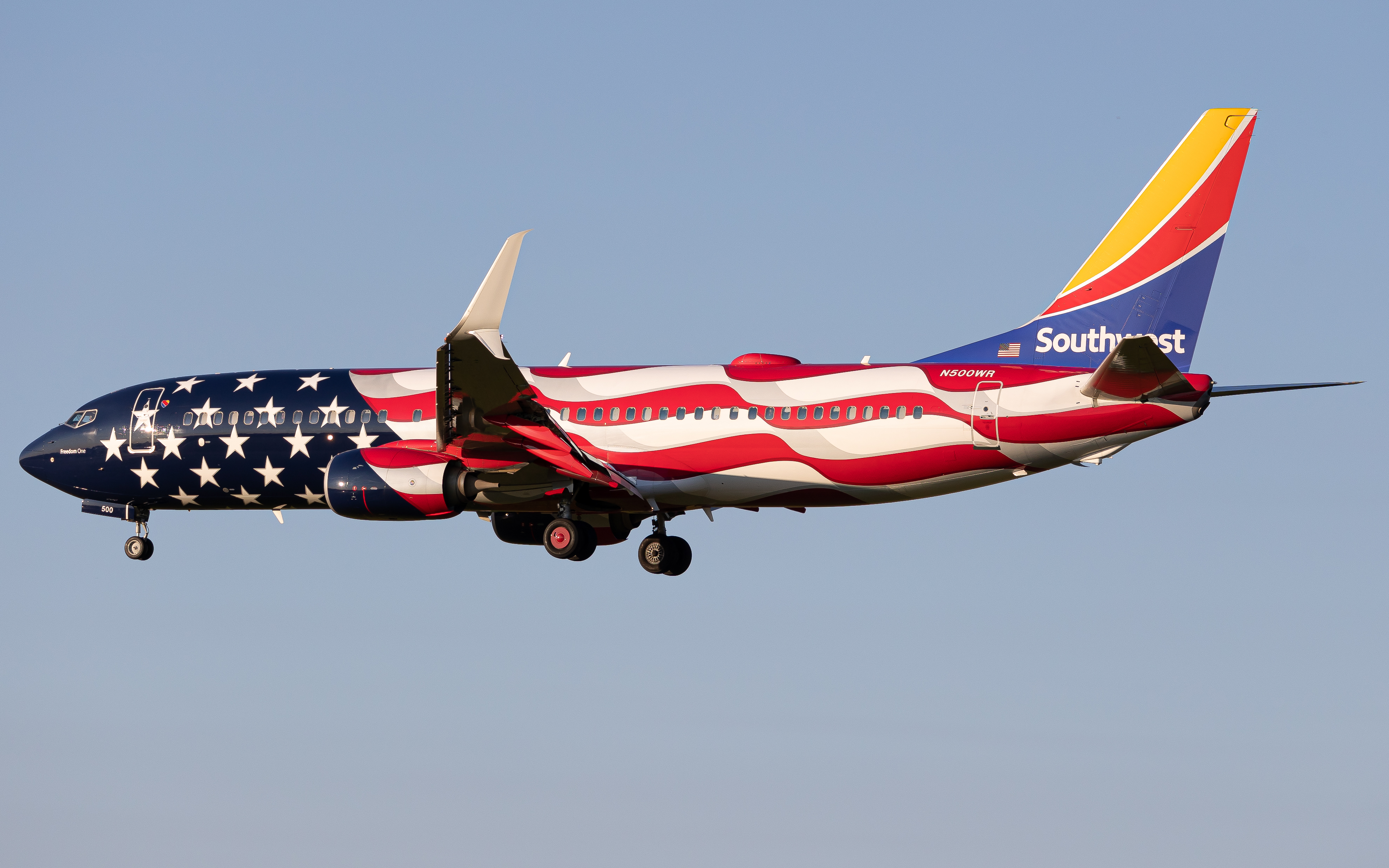 Full size: Southwest Airlines Boeing 737-800 N500WR at Manchester Airport