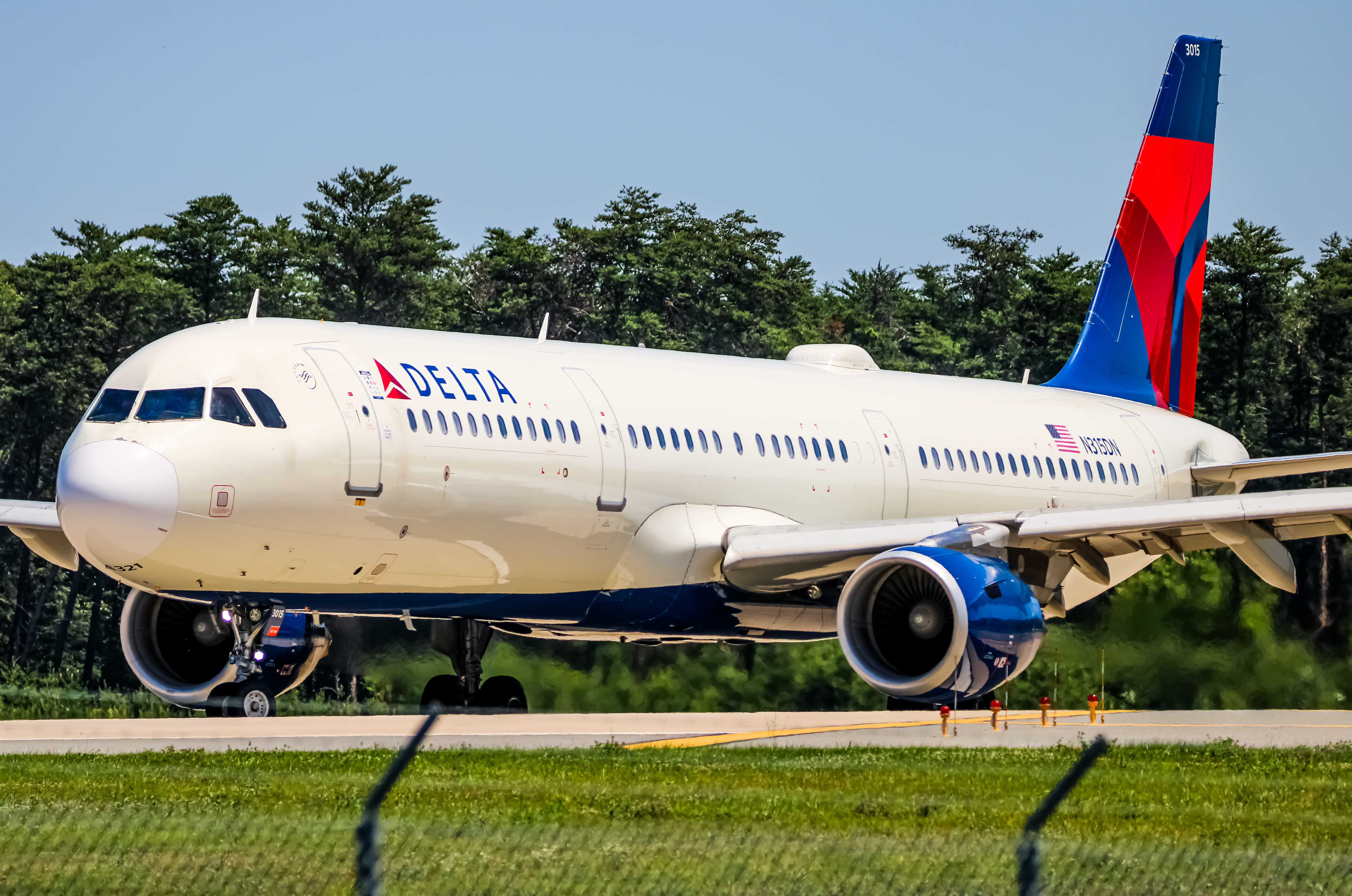 Full size: Delta Airlines Airbus A321-200 N315DN at Baltimore/Washington International Thurgood Marshall Airport