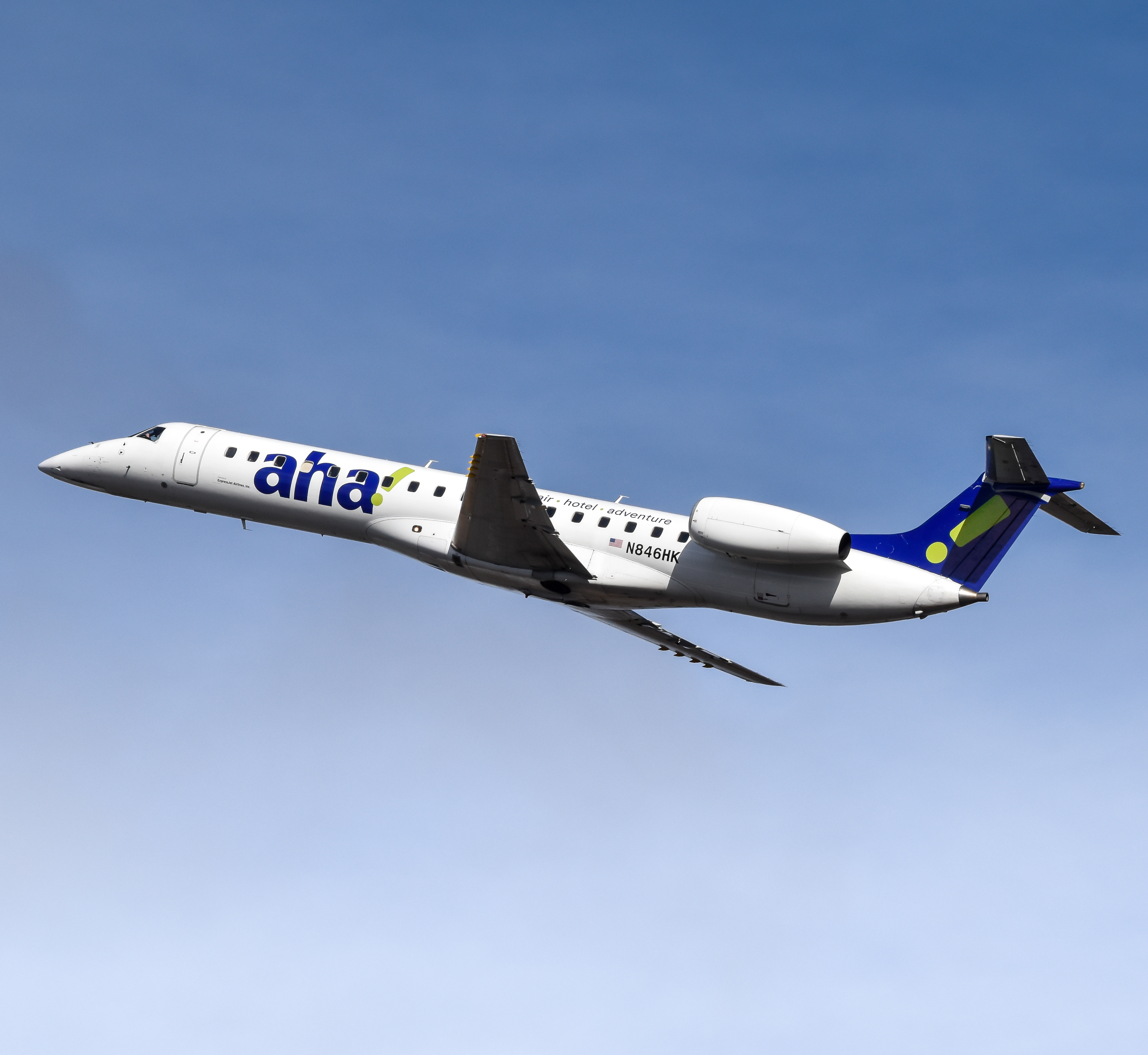 Full size: Aha! Airlines Embraer ERJ145 N846HK at Roberts Field Airport