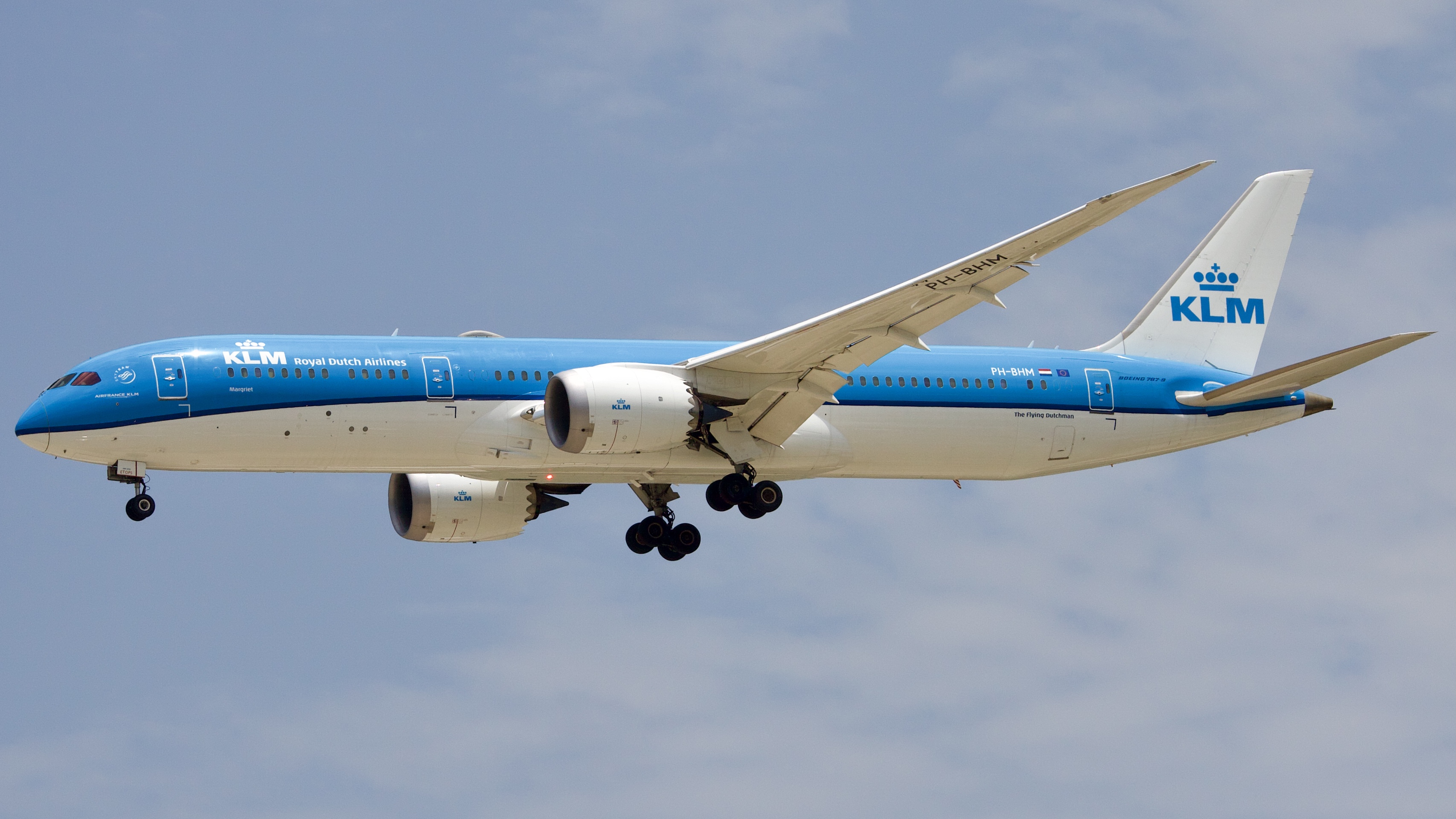 Full size: KLM Boeing 787-9 PH-BHM at Houston-George Bush Intercontinental Airport