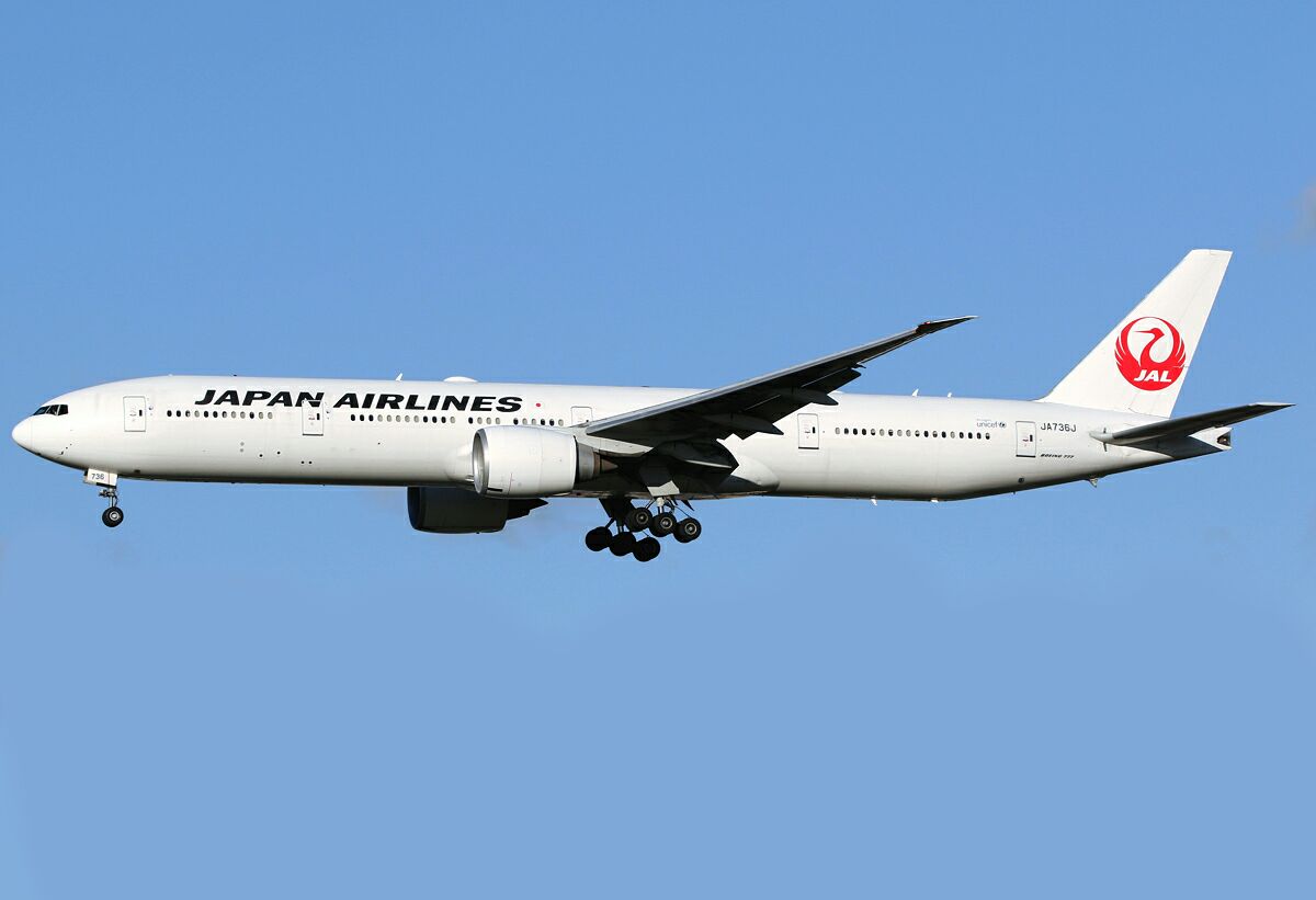 Full size: Japan Airlines B777-300 JA763J at London Heathrow International Airport