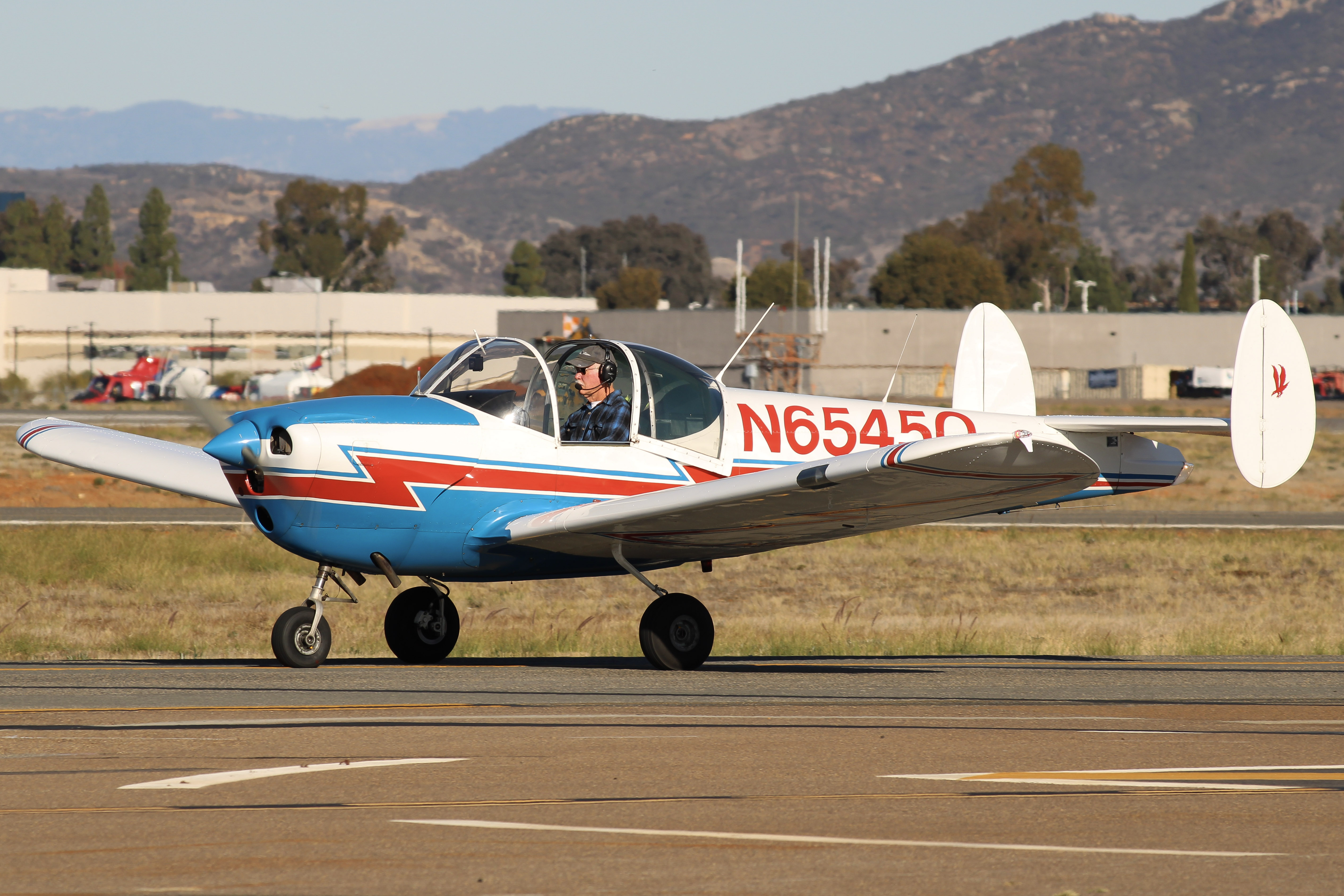Full size: PRIVATE Alon Aircoupe  N6545Q at Montgomery-Gibbs Executive Airport