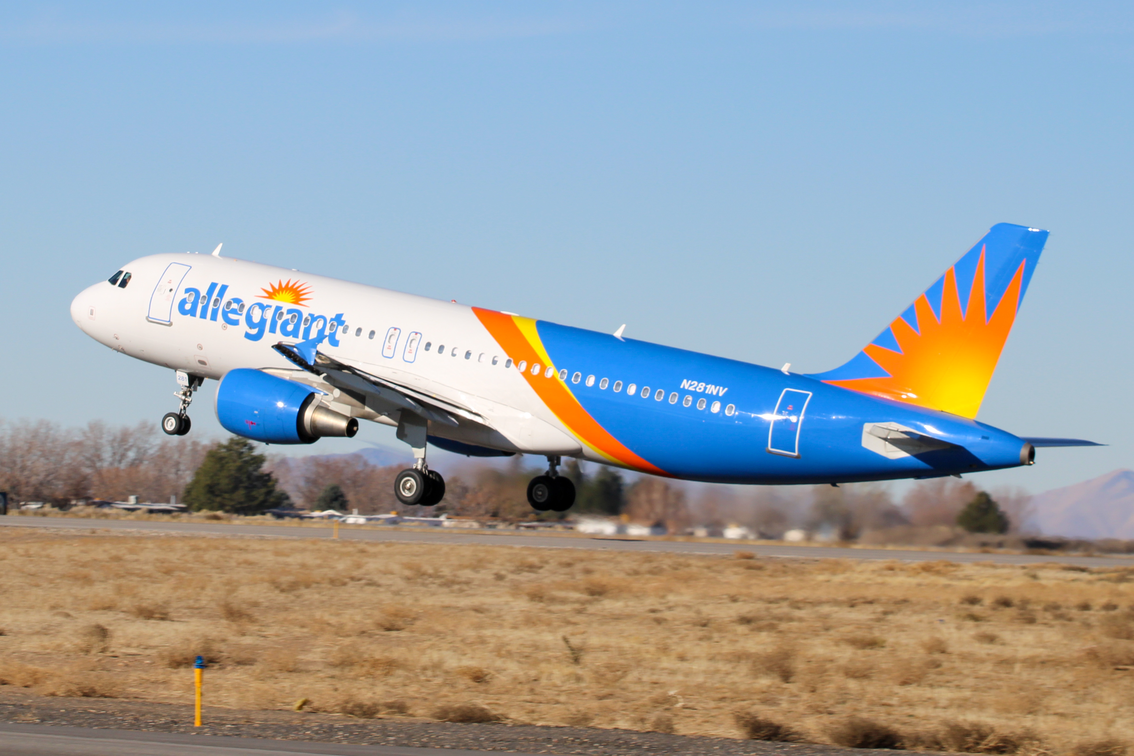Full size: Allegiant Air Airbus A320 N281NV at Ogden-Hinckley Airport