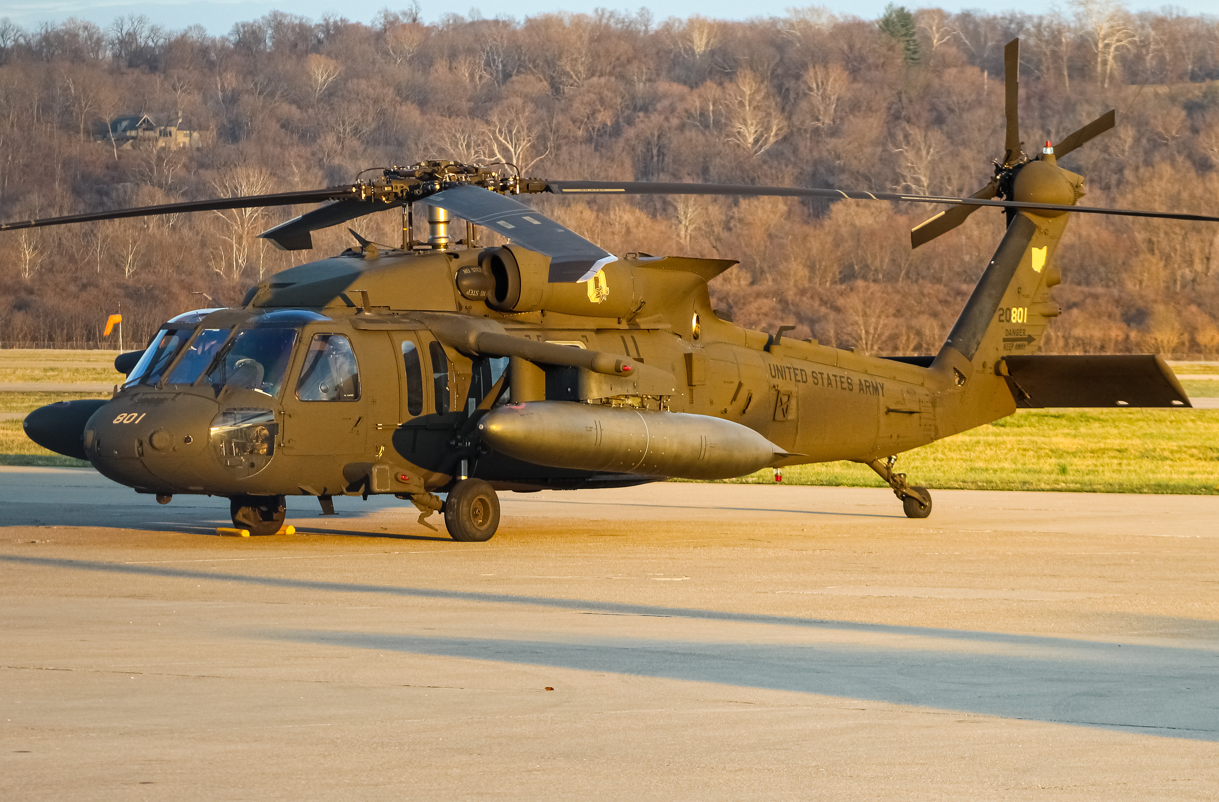 Full size: USA- United States Army UH-60 Blackhawk  20801 at Cincinnati Municipal Airport/Lunken Field