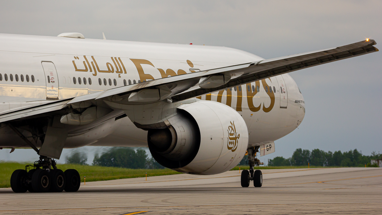 Full size: Emirates Boeing 777-300ER A6-EGP at Rickenbacker International Airport