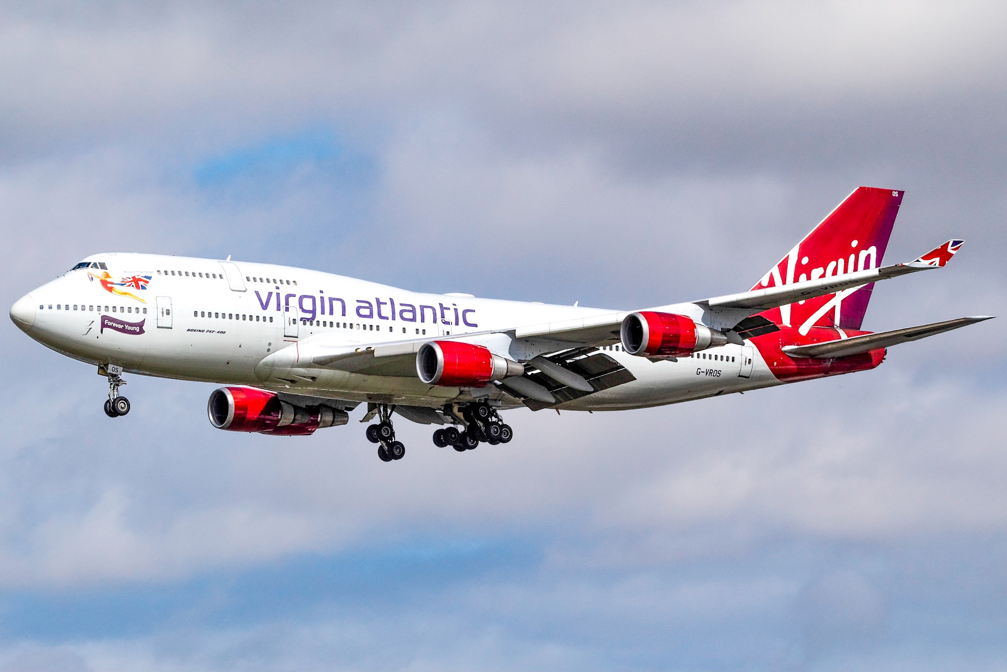Full size: Virgin Atlantic Boeing 747-400 G-VROS at London Heathrow International Airport