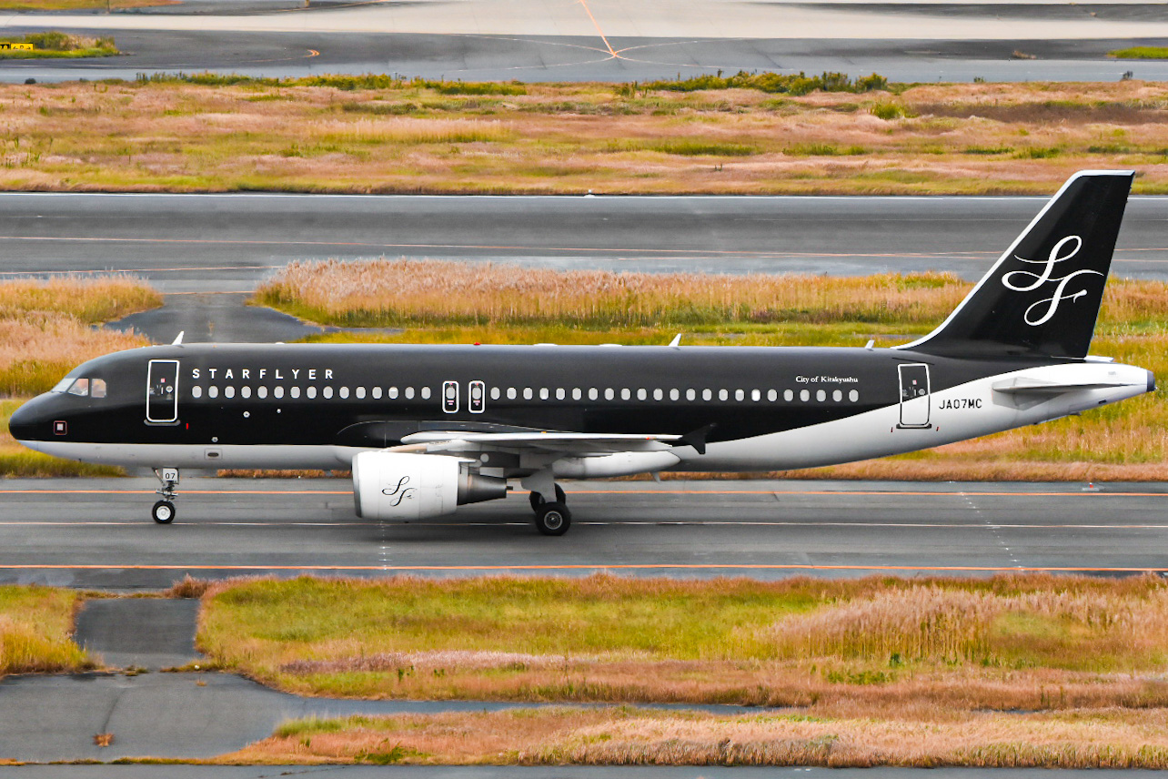 Full size: Starflyer  Airbus A320 JA07MC at Tokyo-Haneda Airport