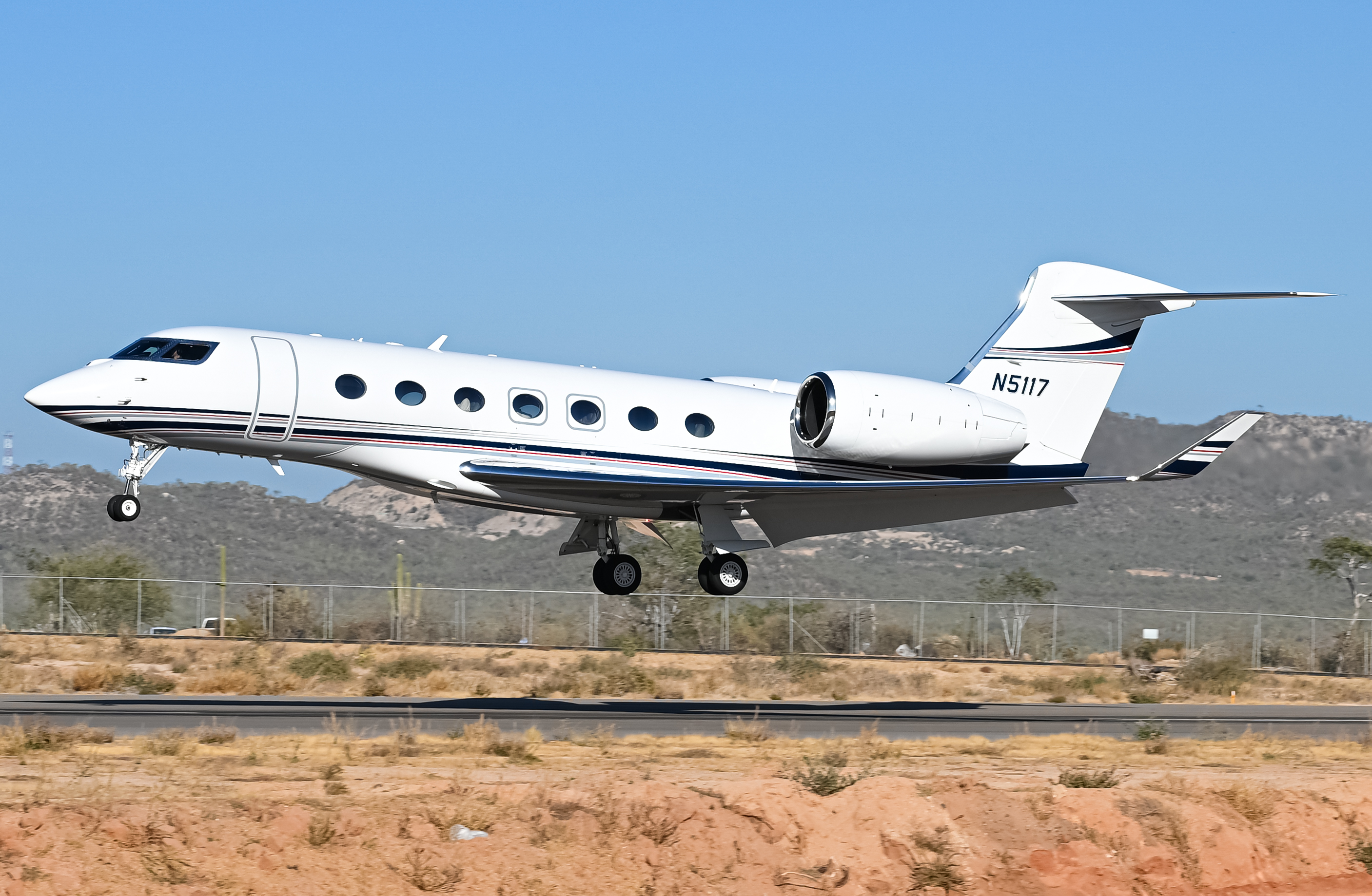 Full size: PRIVATE Gulfstream G500 N5117 at Aeropuerto de Cabo San Lucas Internacional