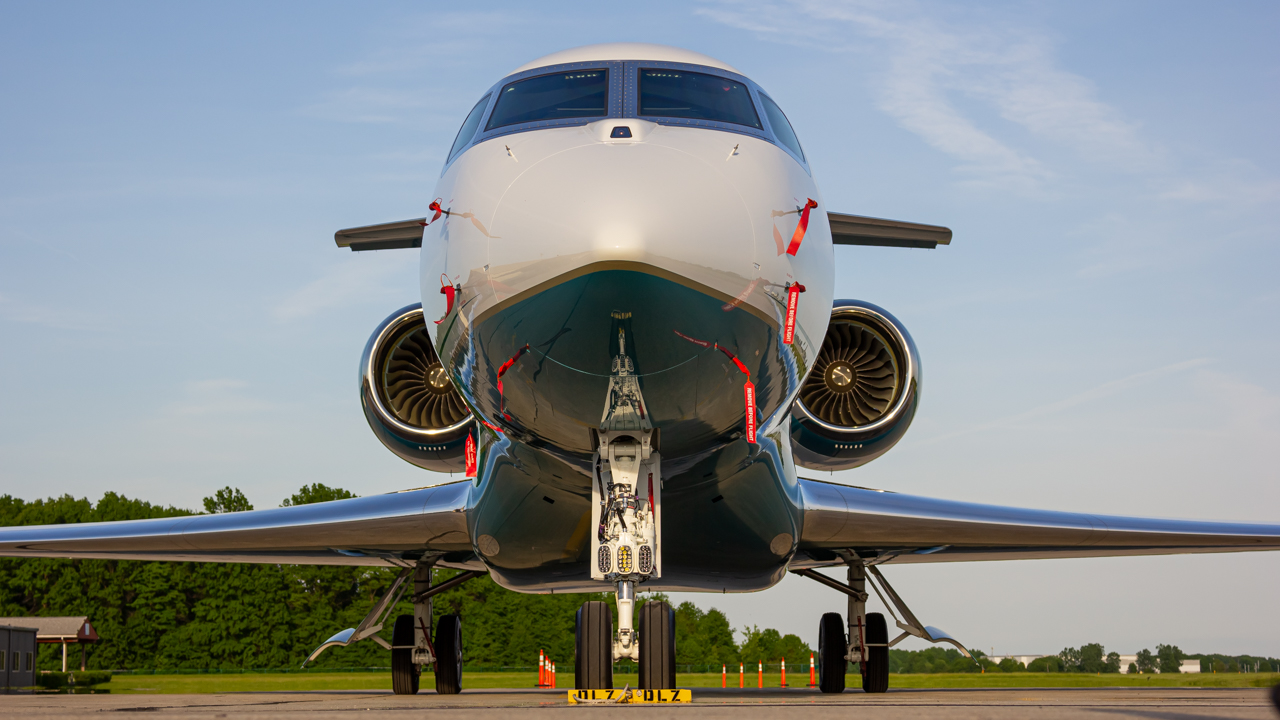 Full size: PRIVATE Gulfstream G500 N589GA at Delaware Municipal Airport