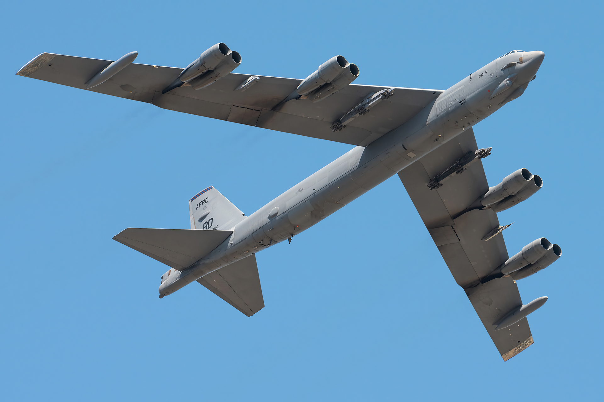 Full size: USAF - United States Air Force Boeing B-52 StratoFortress 60-0015 at Wittman Regional Airport