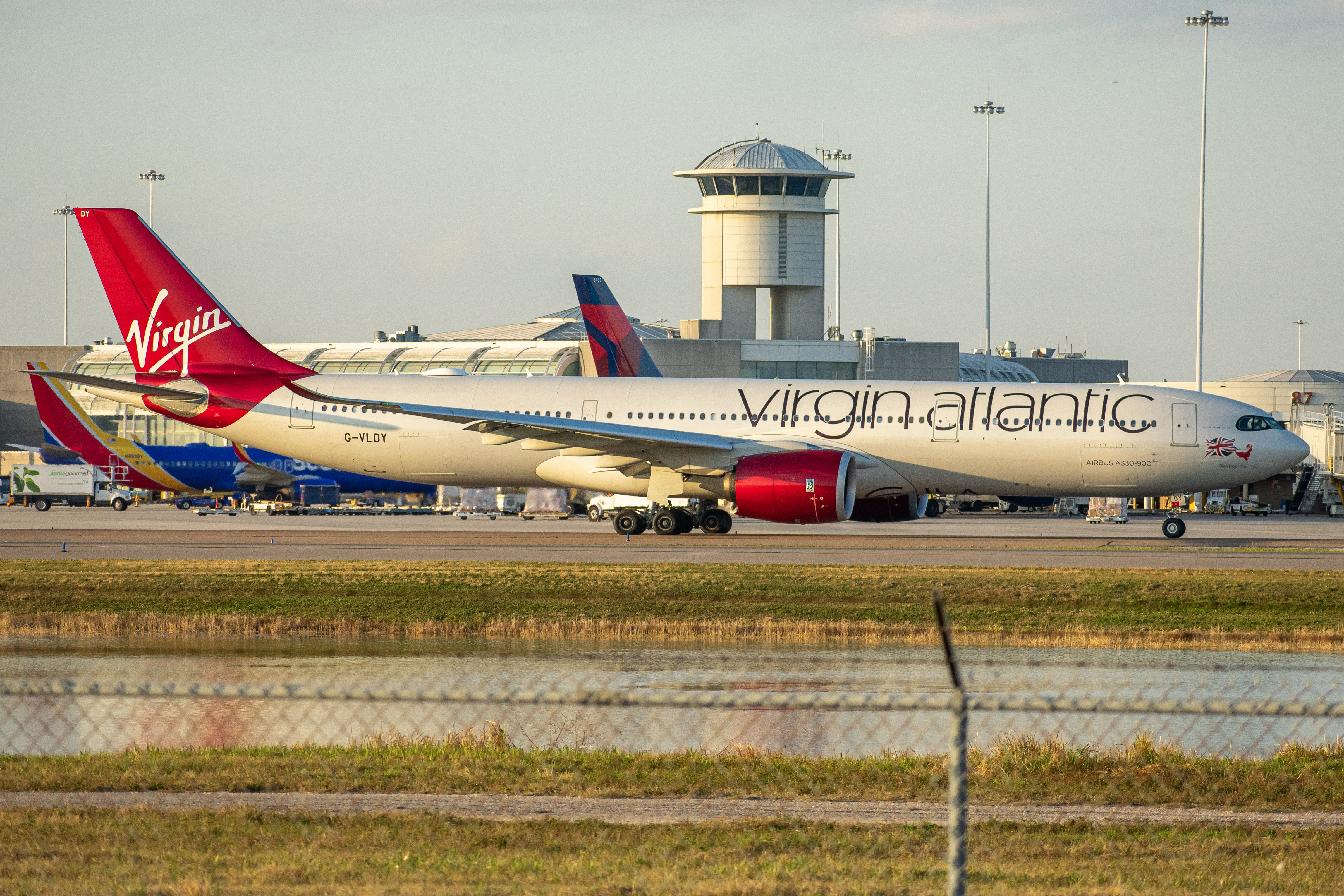 Full size: Virgin Atlantic Airbus A330-900 G-VLDY at Orlando International Airport