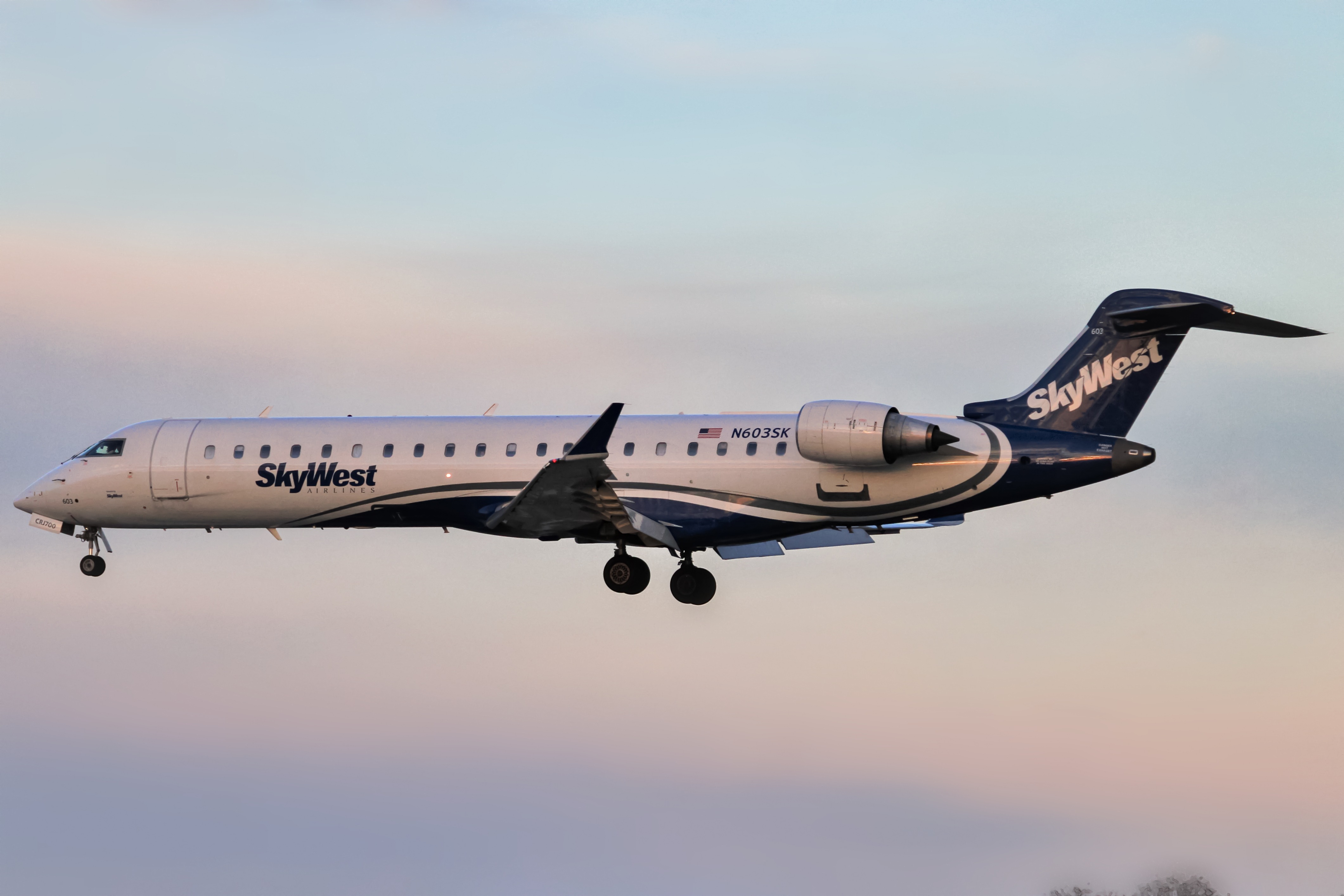 Full size: SkyWest Airlines Mitsubishi CRJ-700 N603SK at Baltimore/Washington International Thurgood Marshall Airport