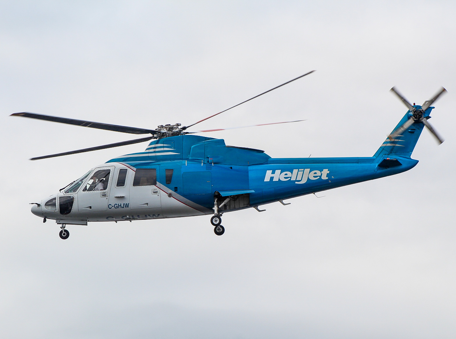 Full size: HeliJet Sikorsky S-76 C-GHJW at Victoria Inner Harbour Airport