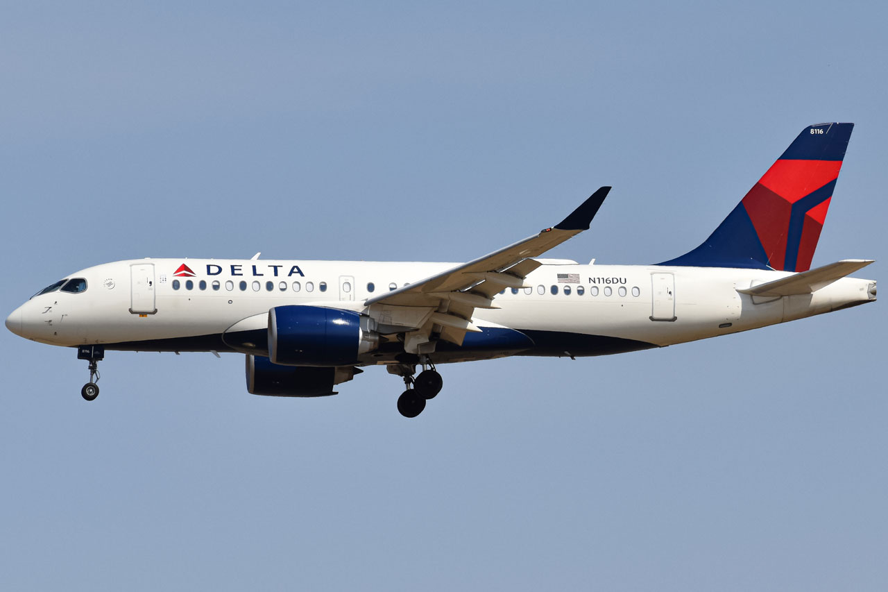 Full size: Delta Airlines Airbus A220-100 N116DU at Denver International Airport