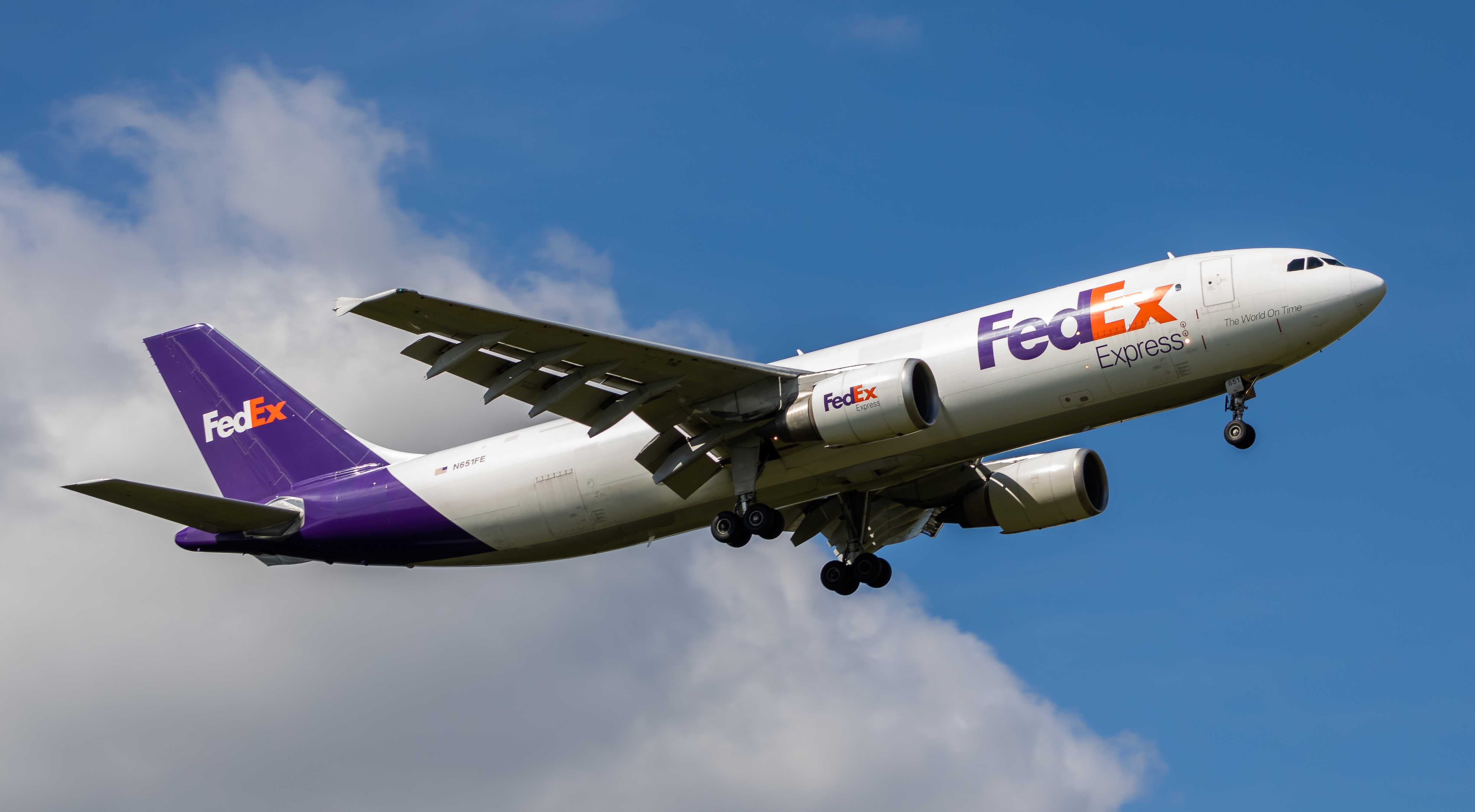 Full size: FedEx Airbus A300F-600 N651FE at Washington Dulles International Airport