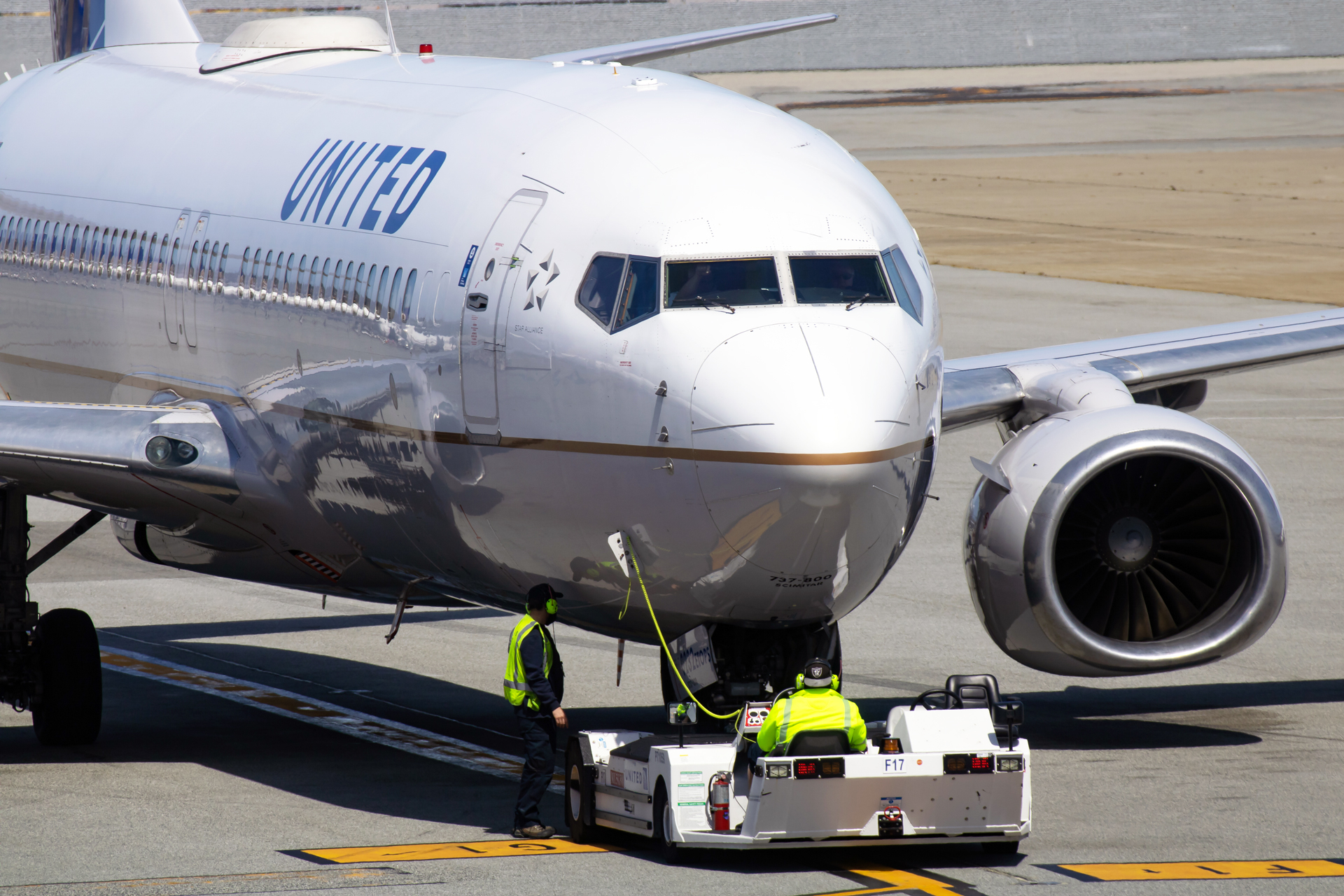 Full size: United Airlines Boeing 737-800 N26232 at San Francisco International Airport